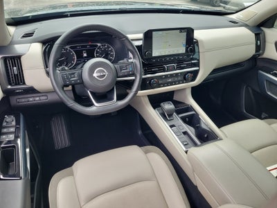 2024 Nissan Pathfinder SL