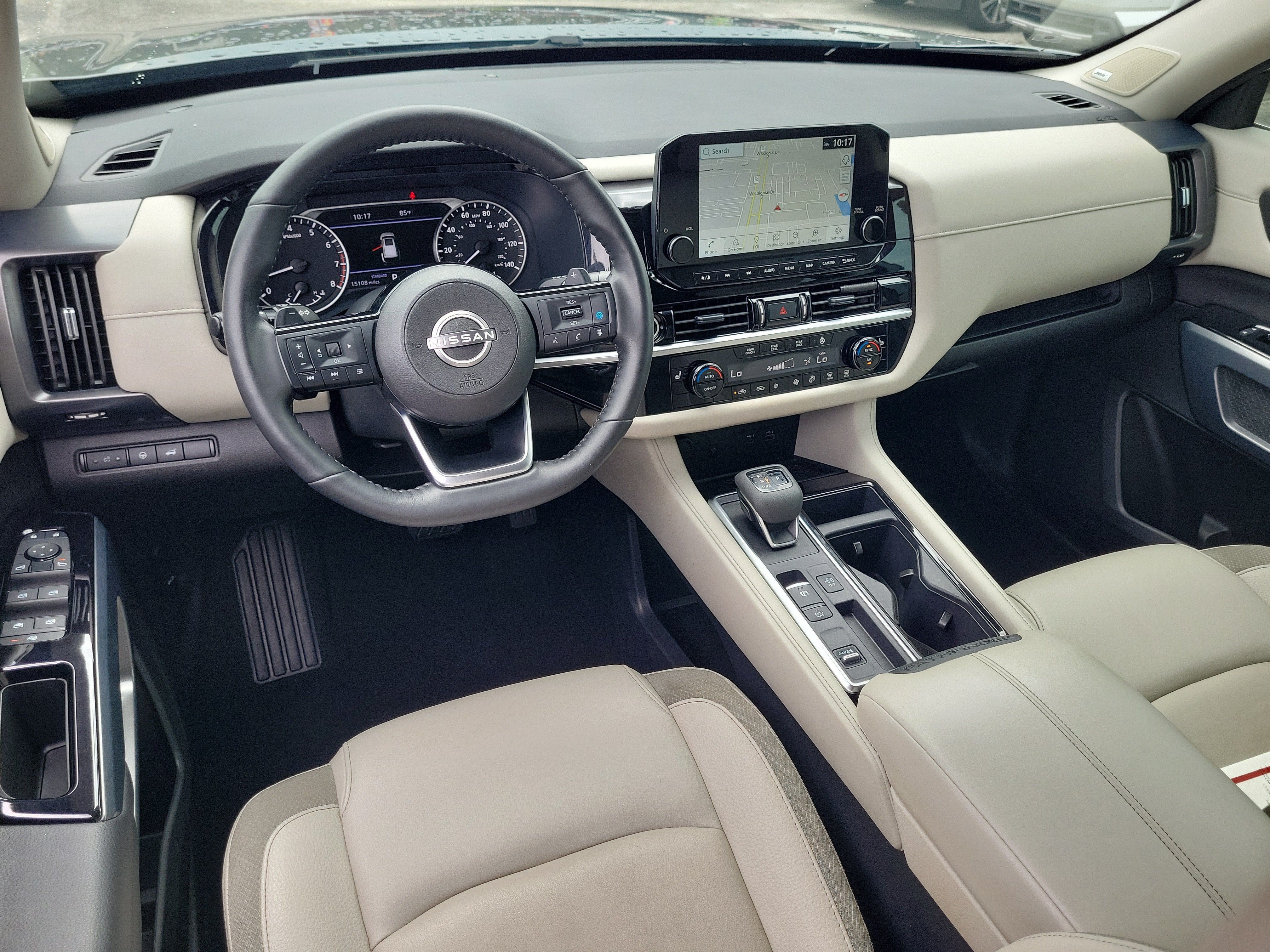 2024 Nissan Pathfinder SL