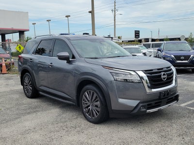 2024 Nissan Pathfinder SL