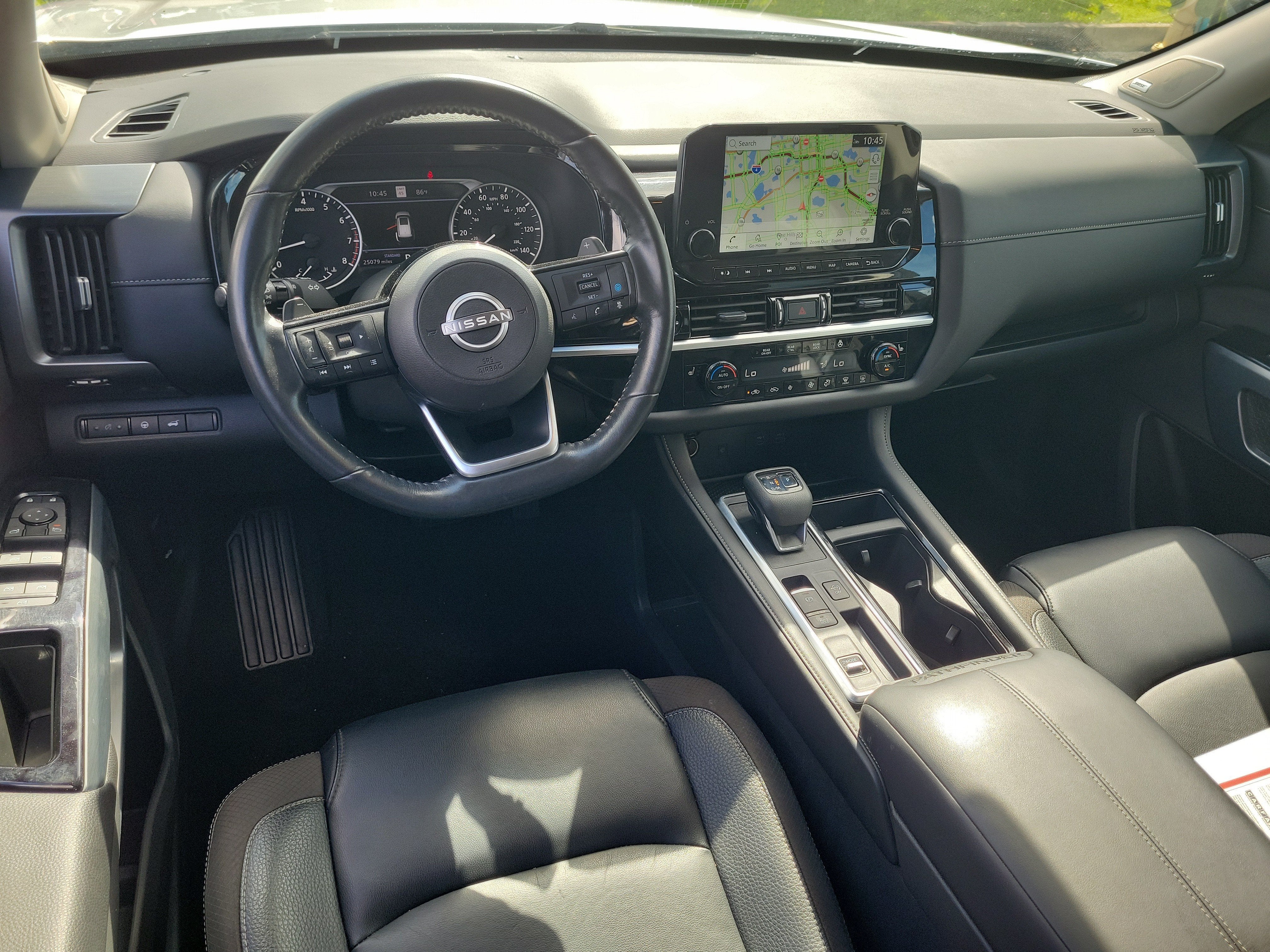 2024 Nissan Pathfinder SL