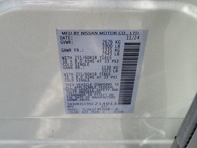2025 Nissan Pathfinder SL
