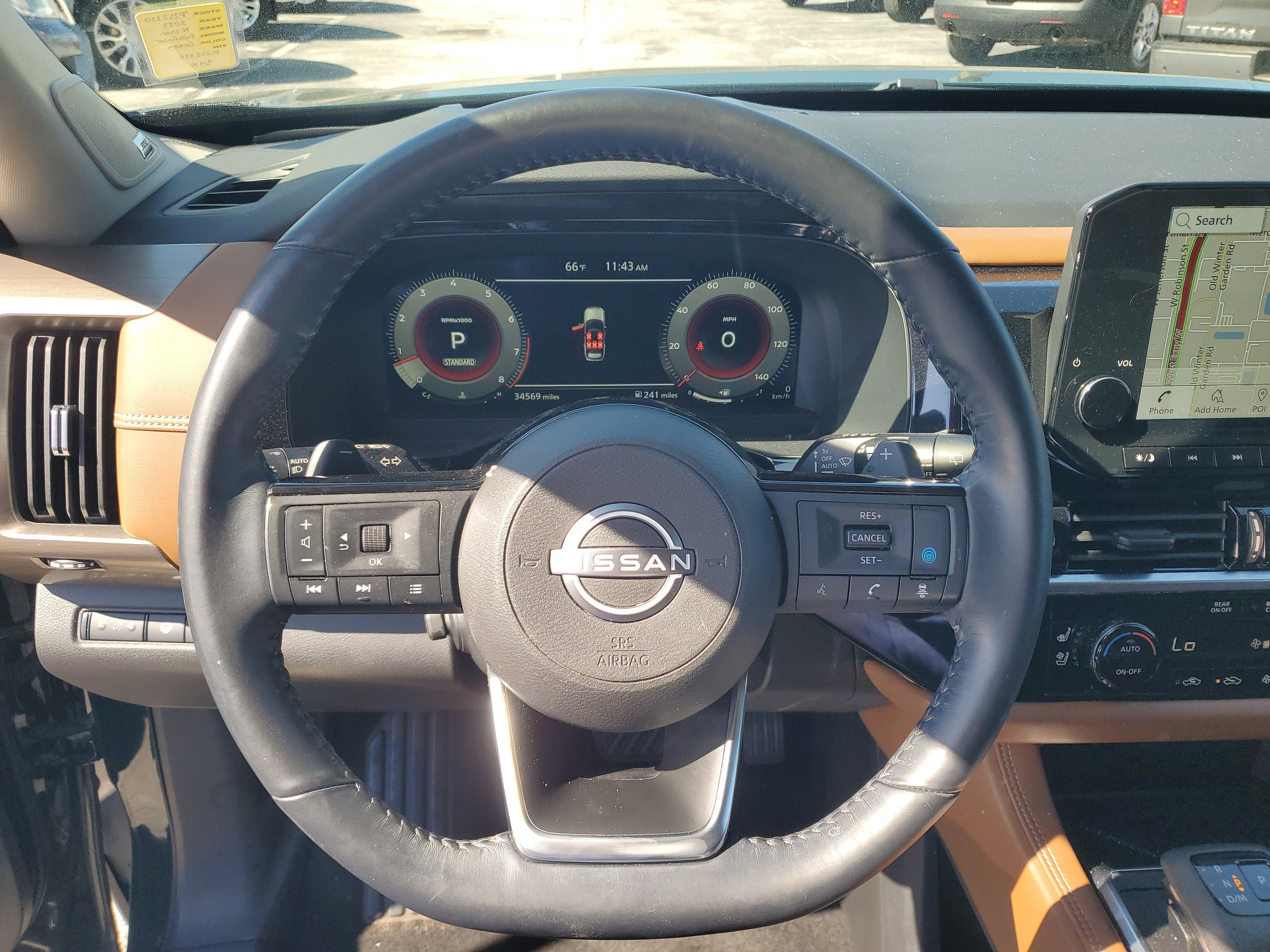 2023 Nissan Pathfinder Platinum