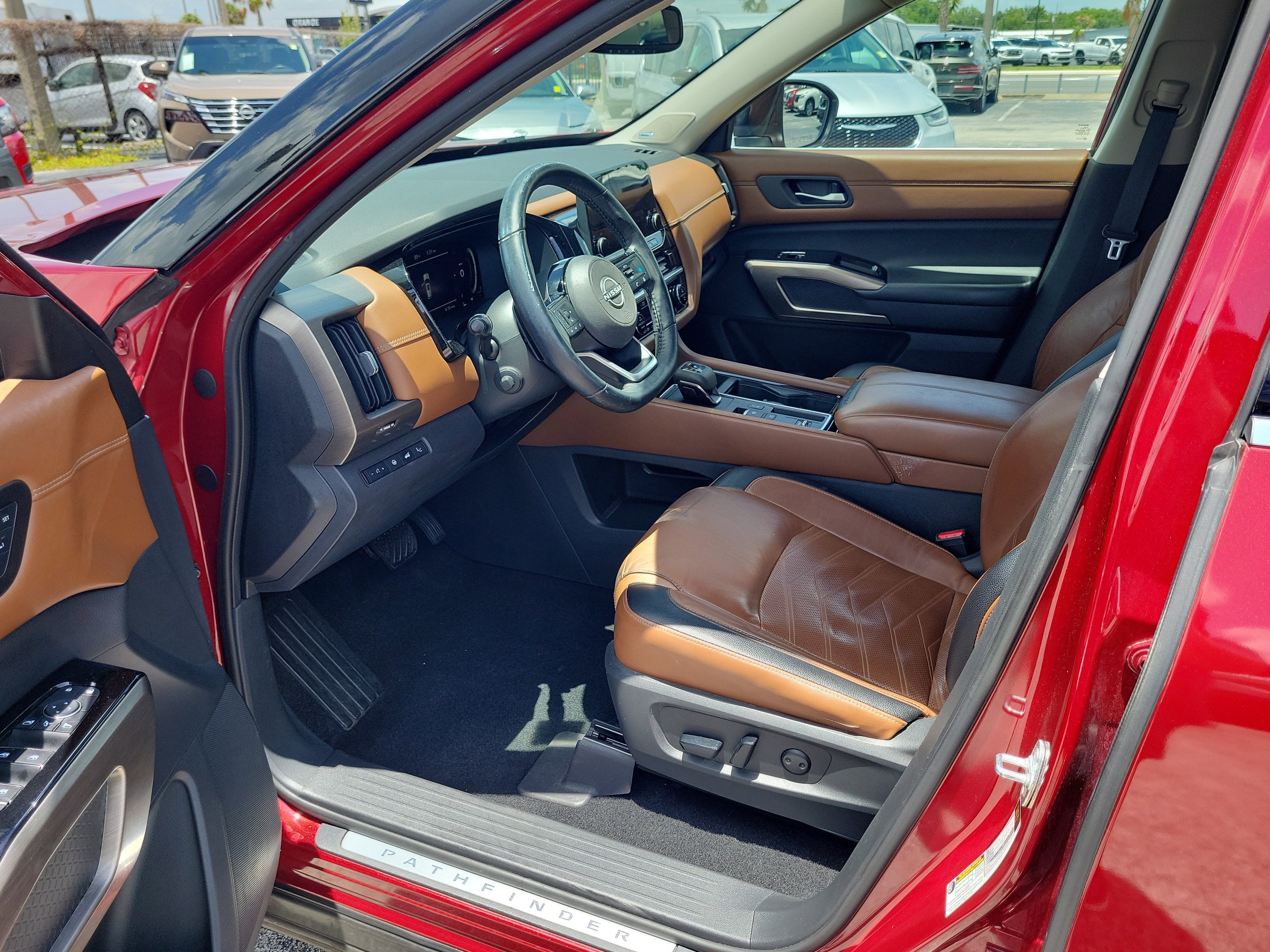 2022 Nissan Pathfinder Platinum