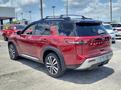 2022 Nissan Pathfinder Platinum