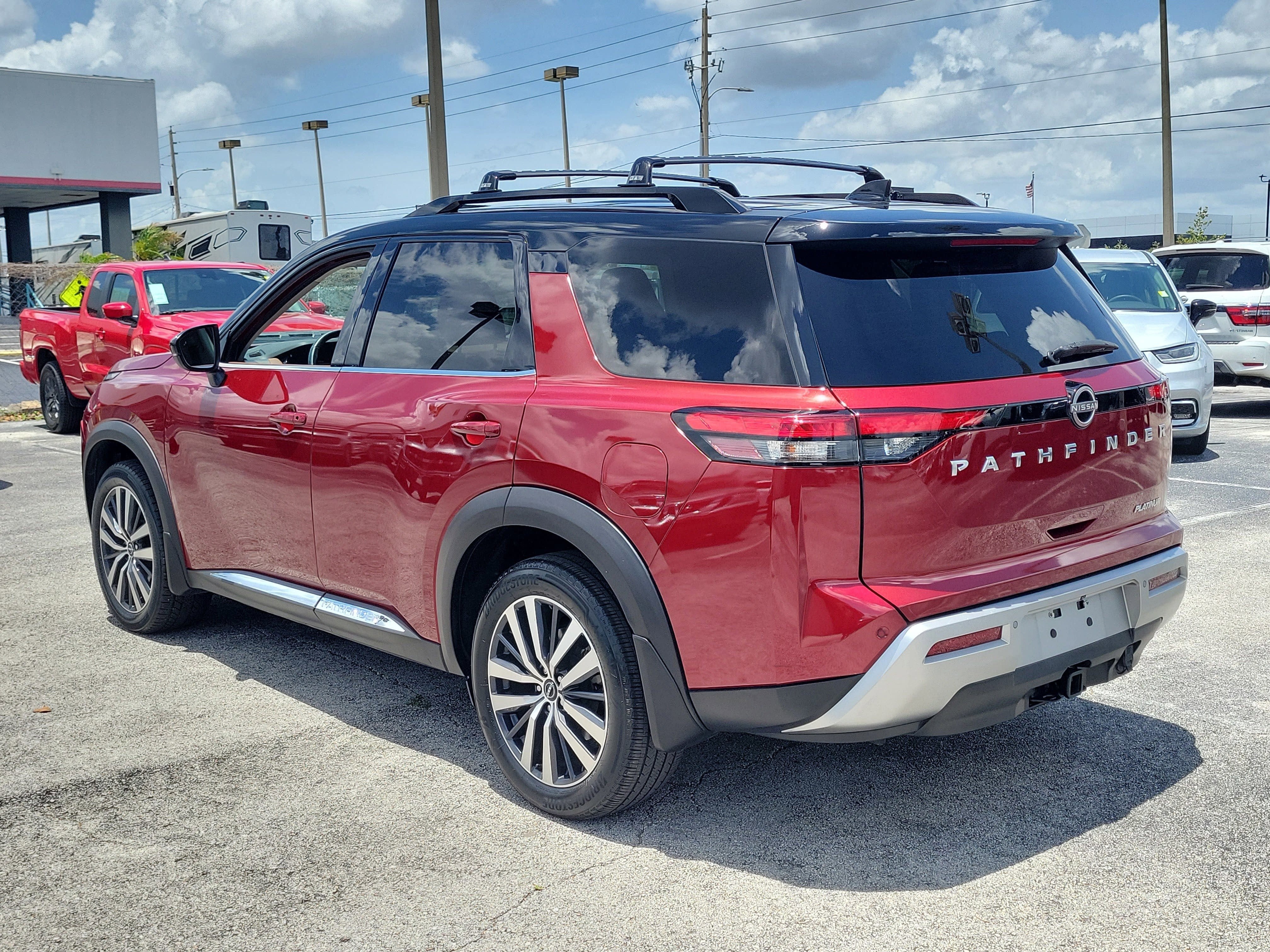 2022 Nissan Pathfinder Platinum