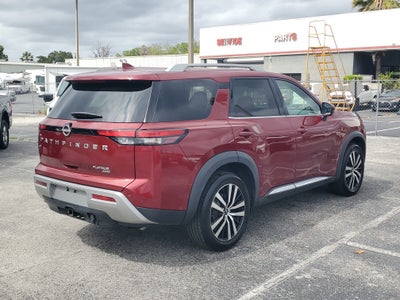 2023 Nissan Pathfinder Platinum