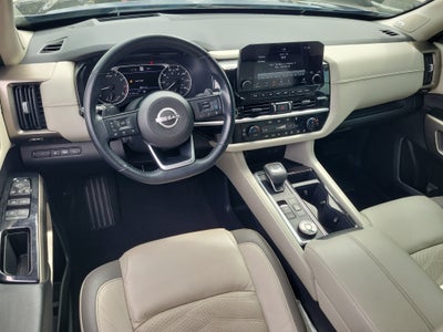 2022 Nissan Pathfinder Platinum