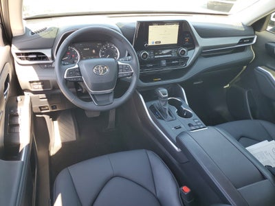 2025 Toyota Highlander XLE