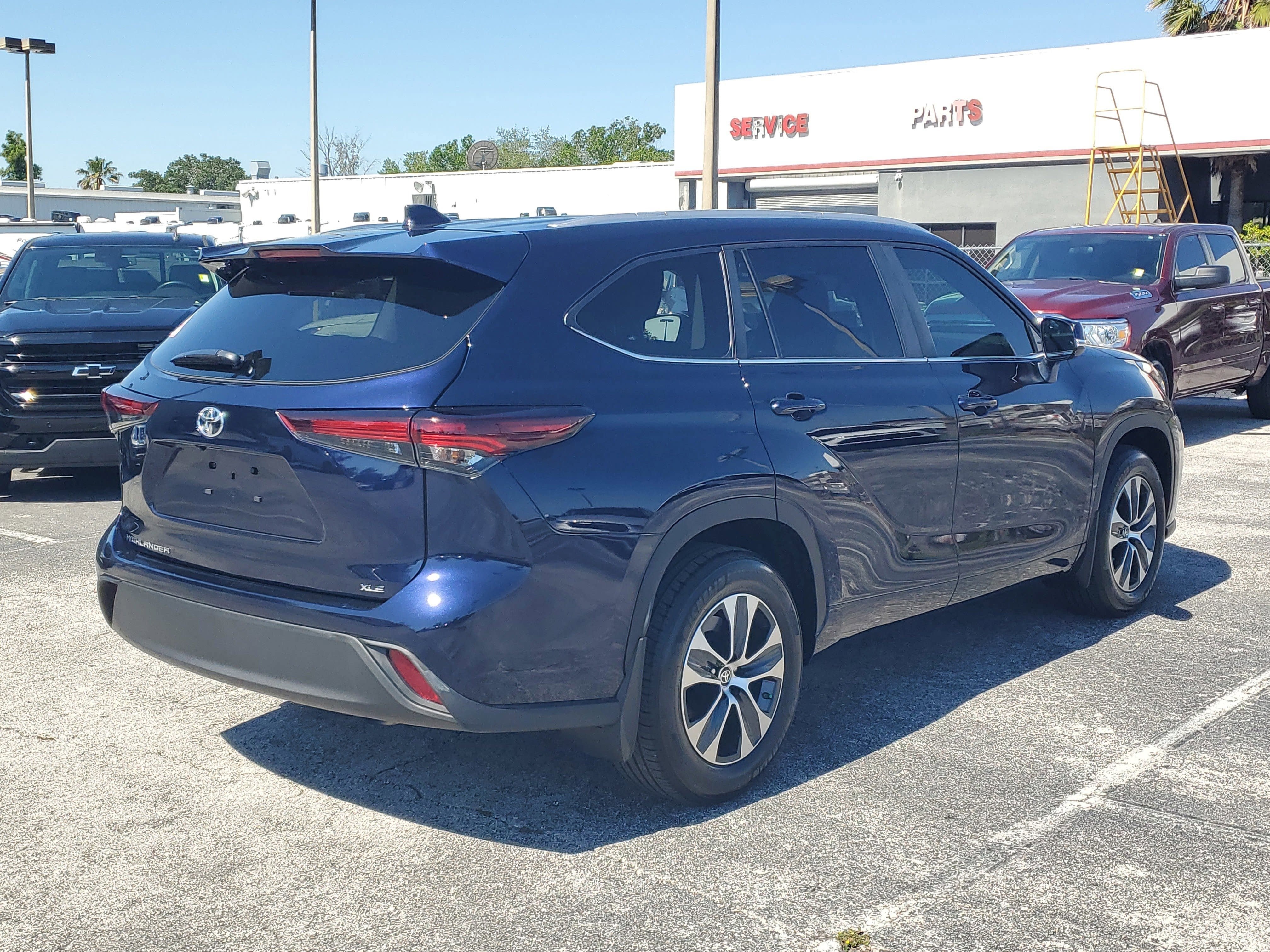 2025 Toyota Highlander XLE