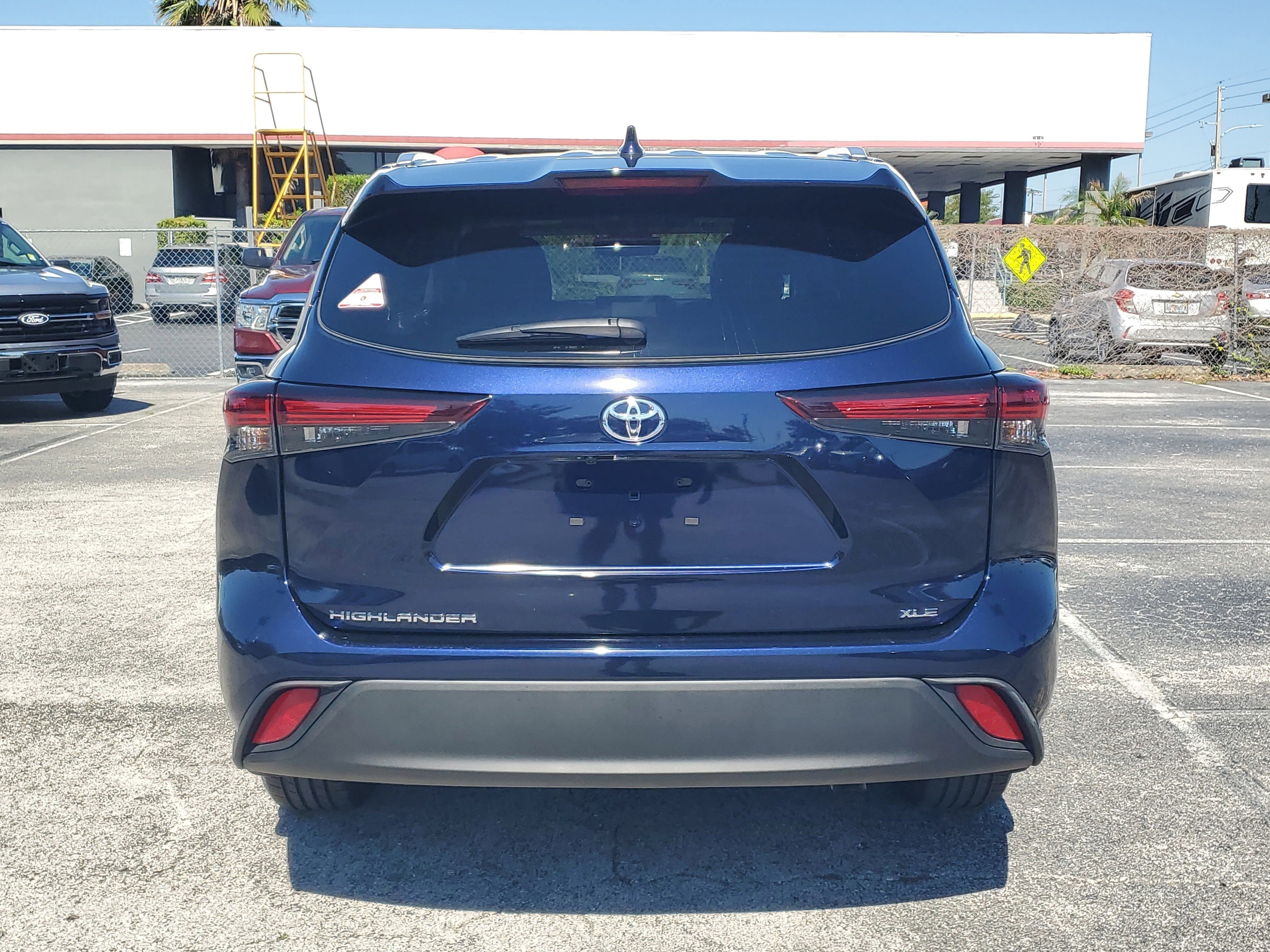 2025 Toyota Highlander XLE