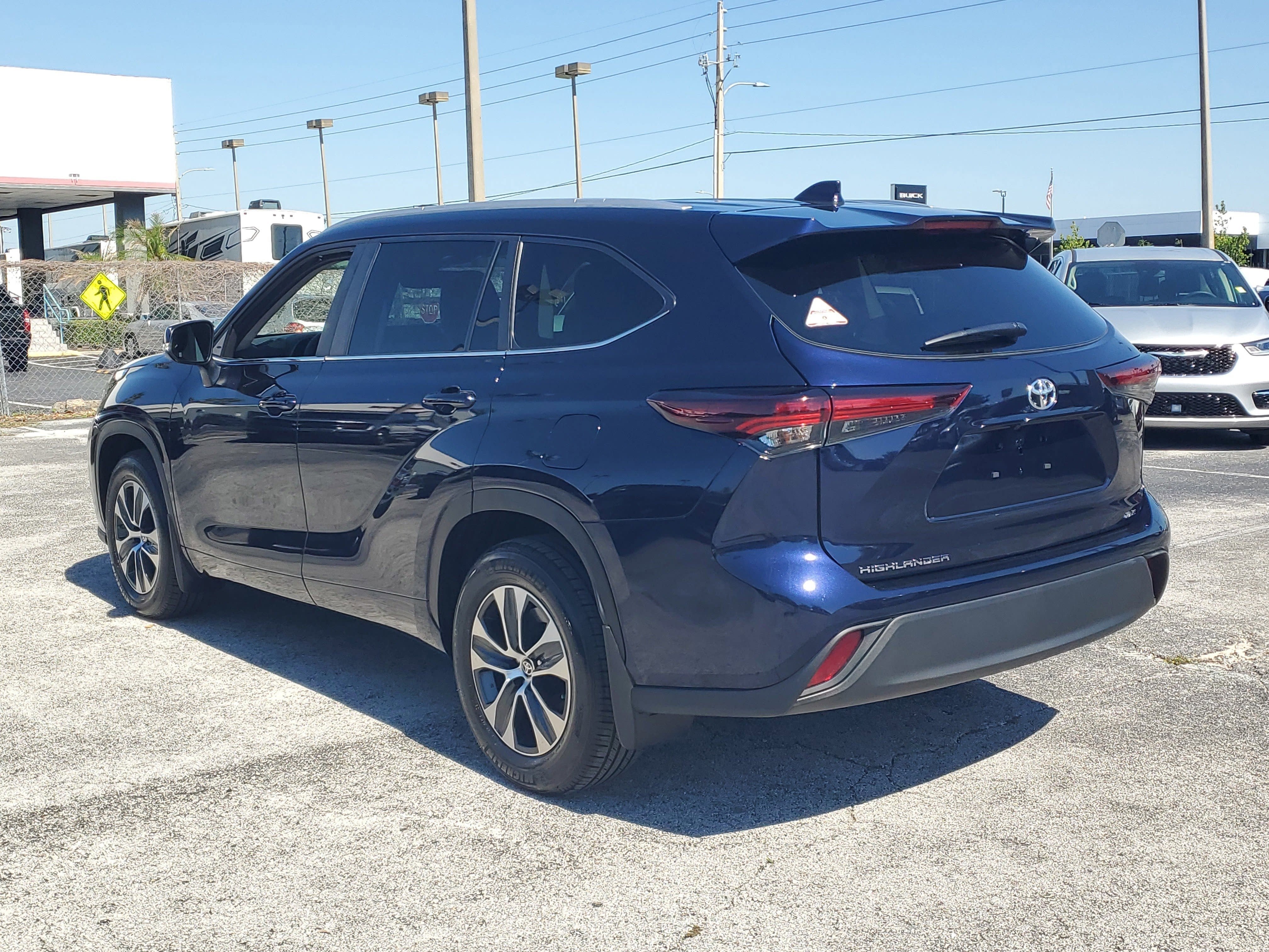 2025 Toyota Highlander XLE