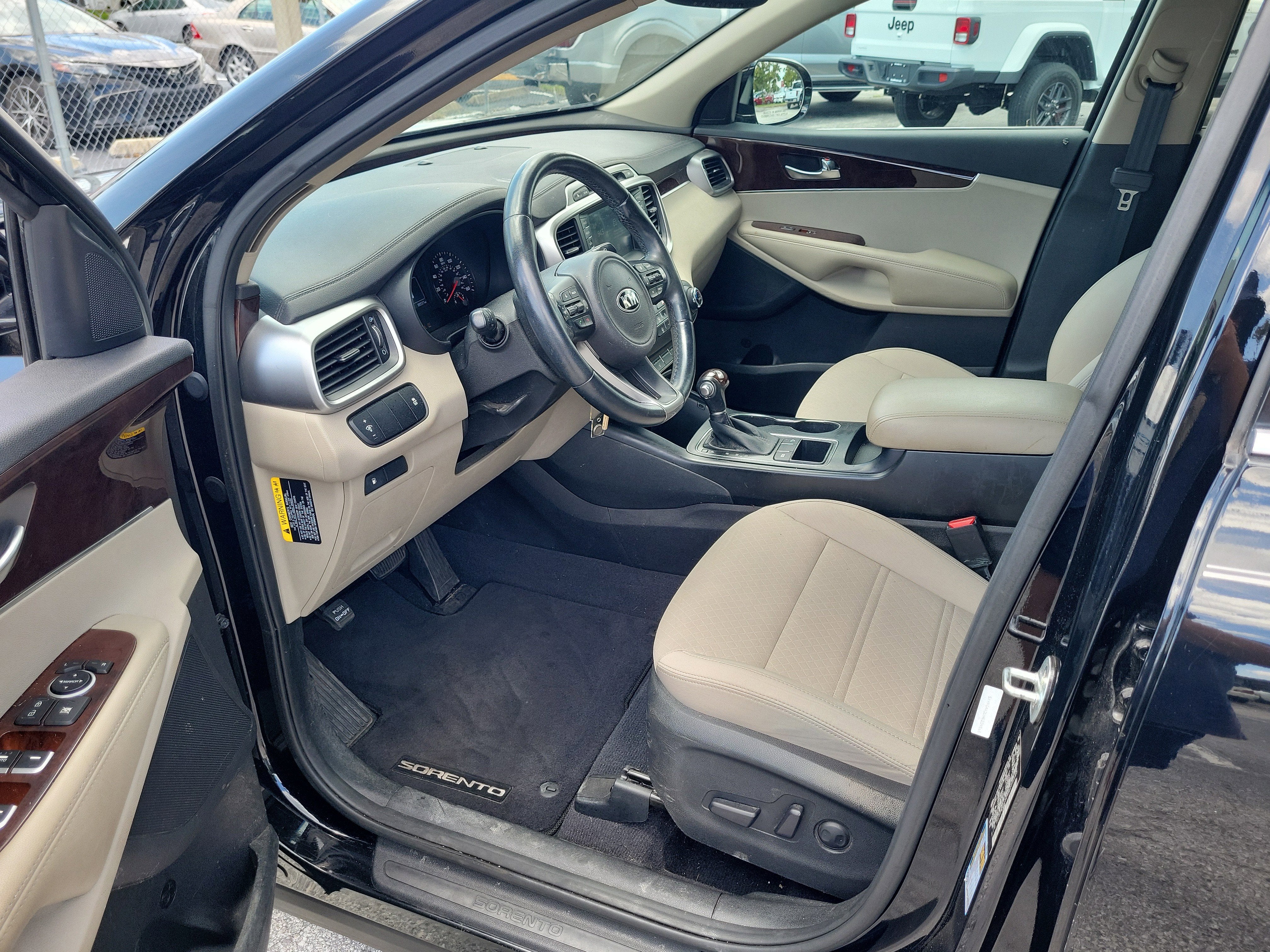 2017 Kia Sorento LX