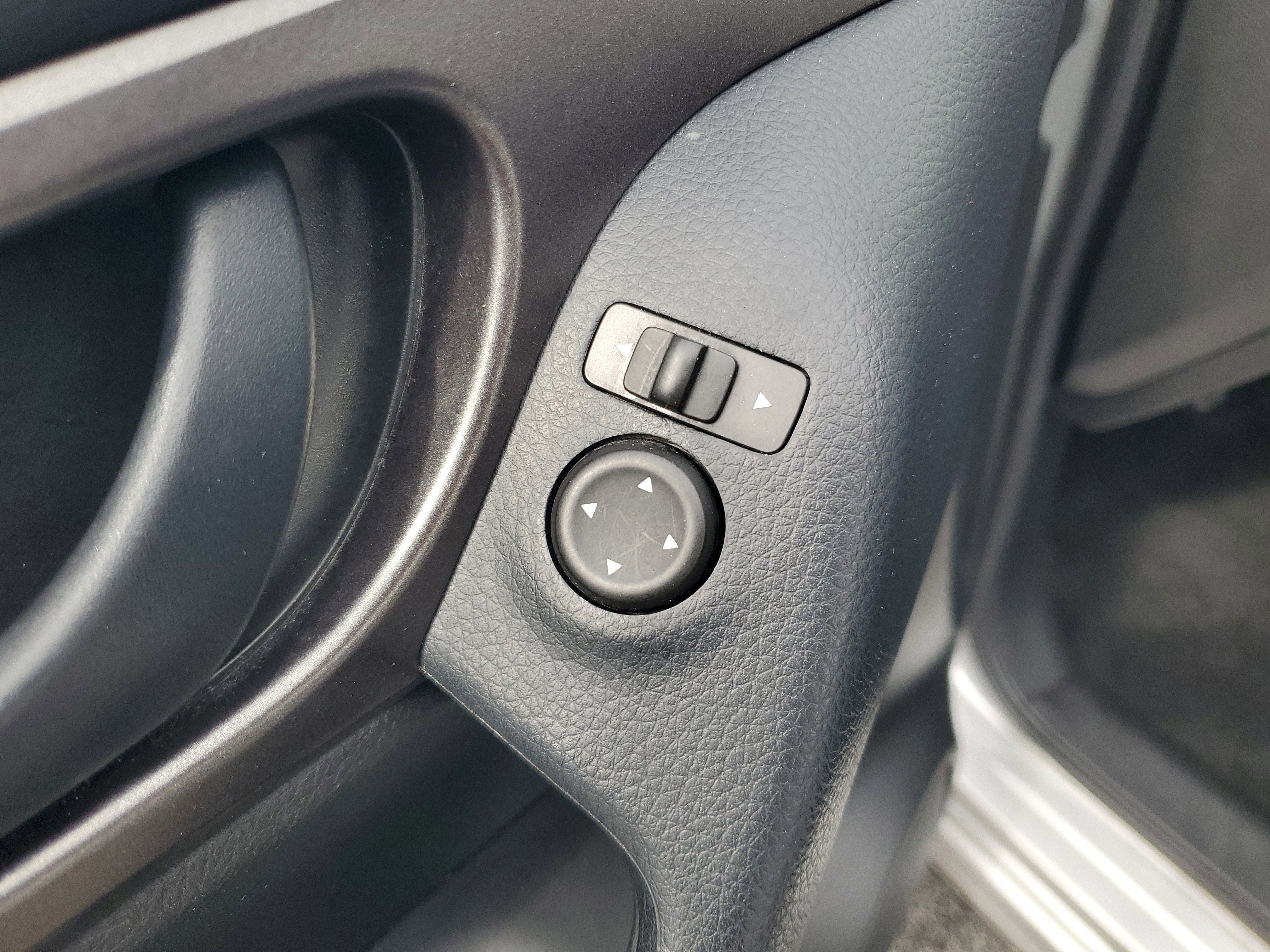 2022 Nissan Rogue Sport S