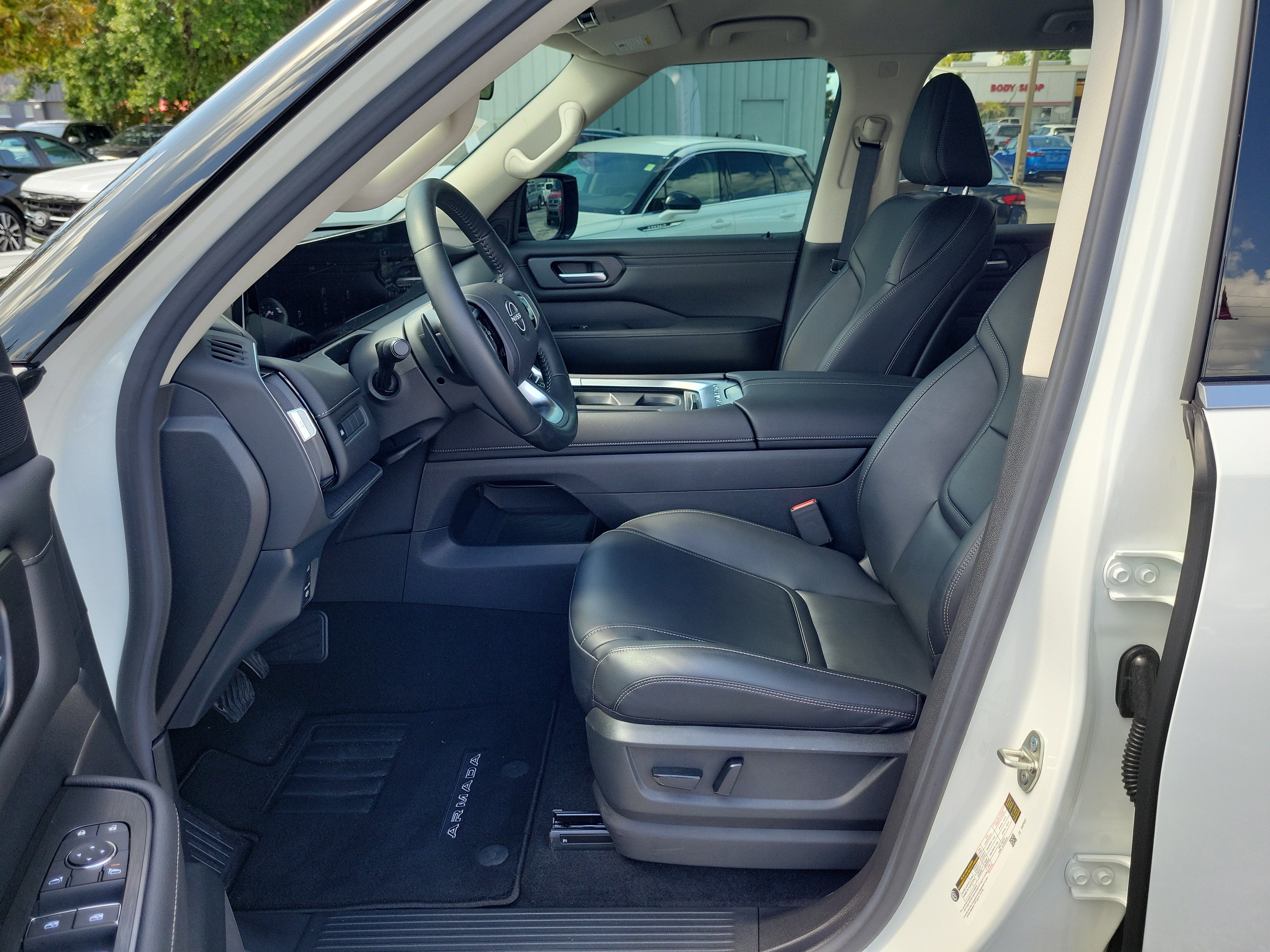 2025 Nissan Armada SV