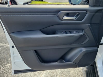2025 Nissan Armada SV