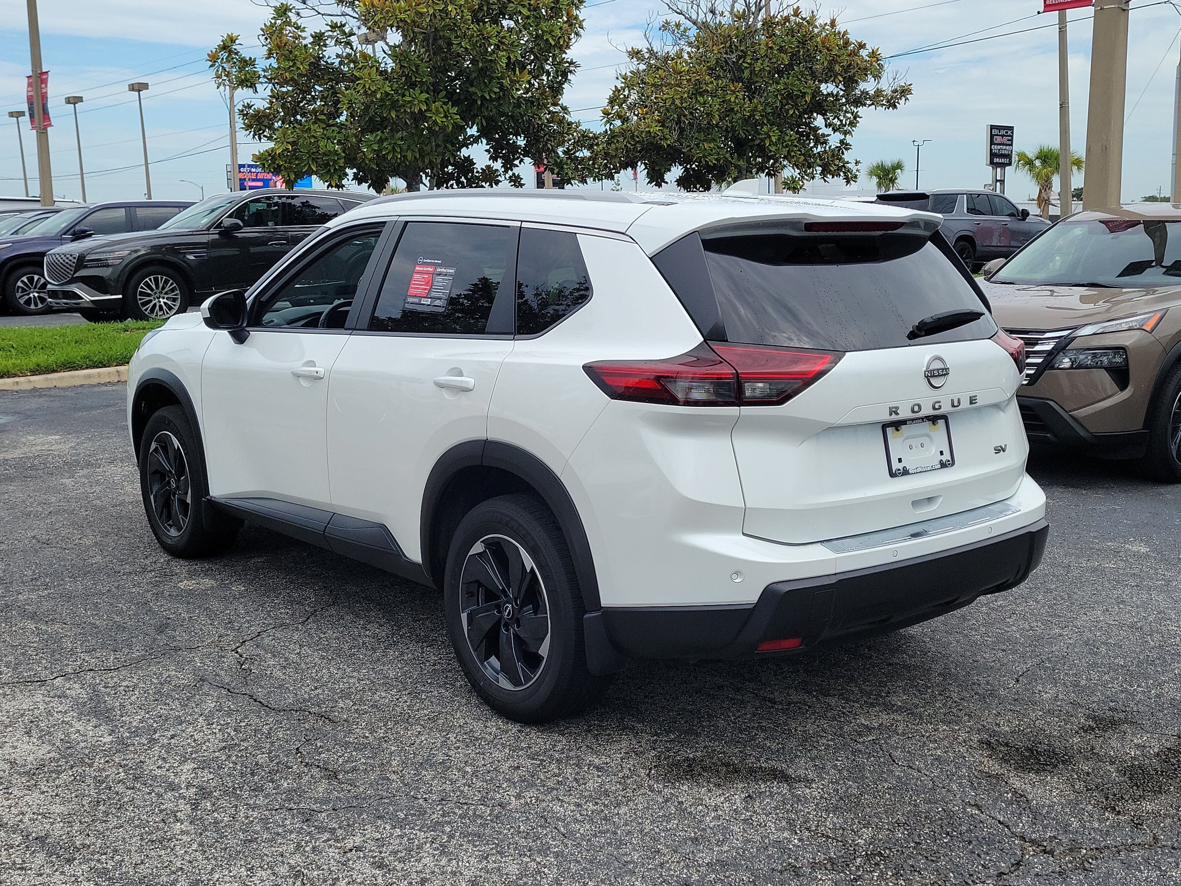 2024 Nissan Rogue SV