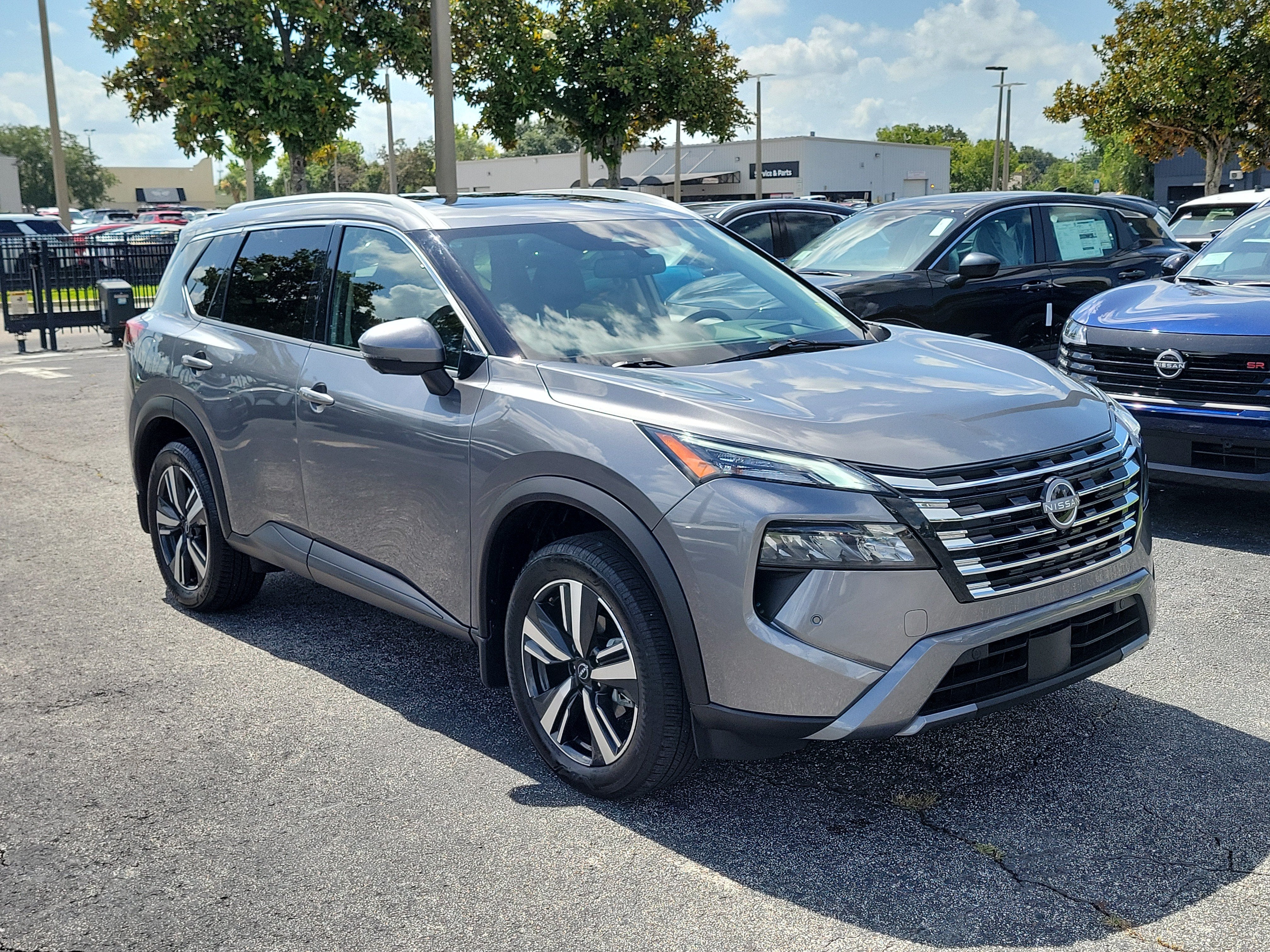 2025 Nissan Rogue SL