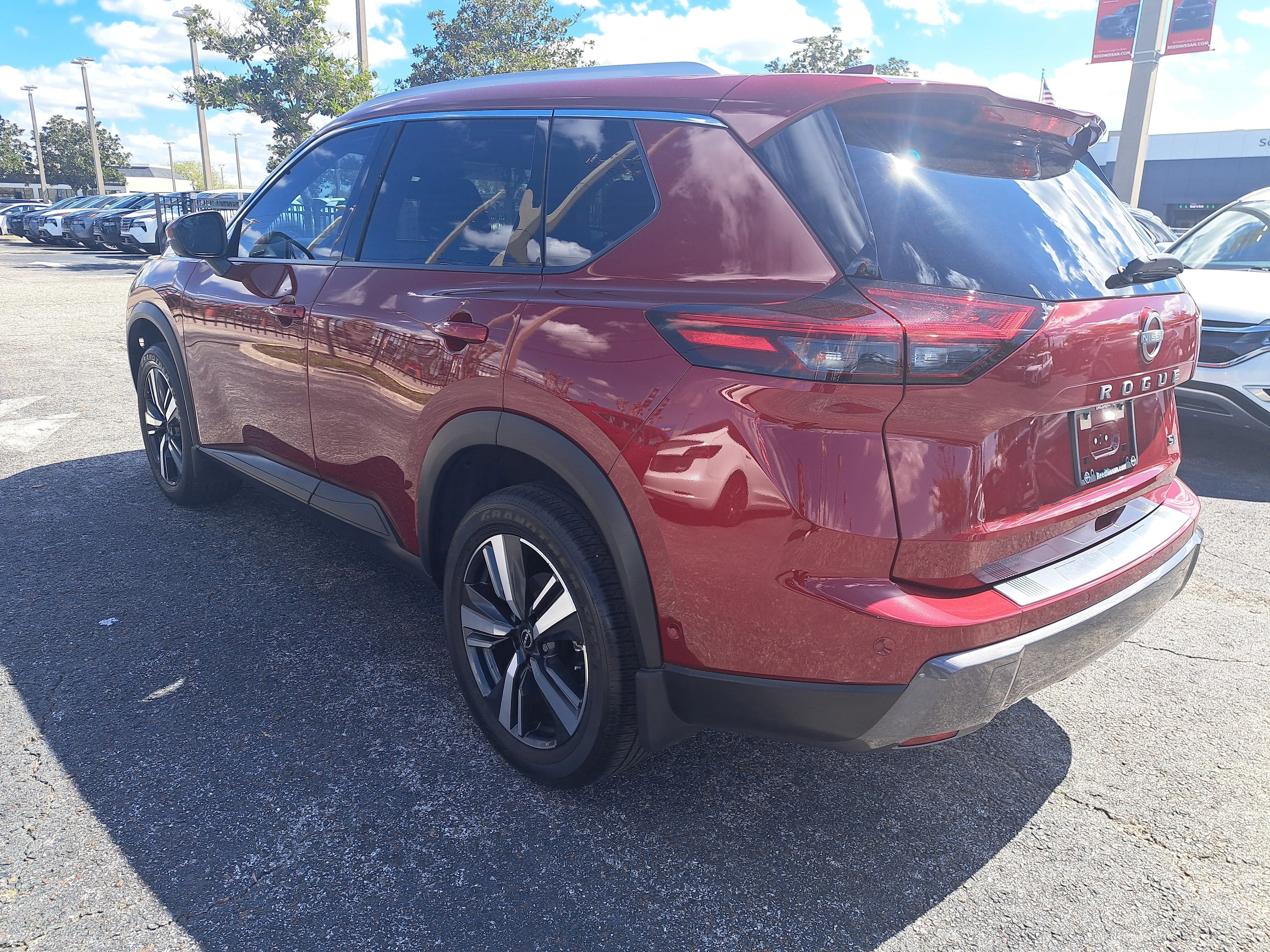 2025 Nissan Rogue SL