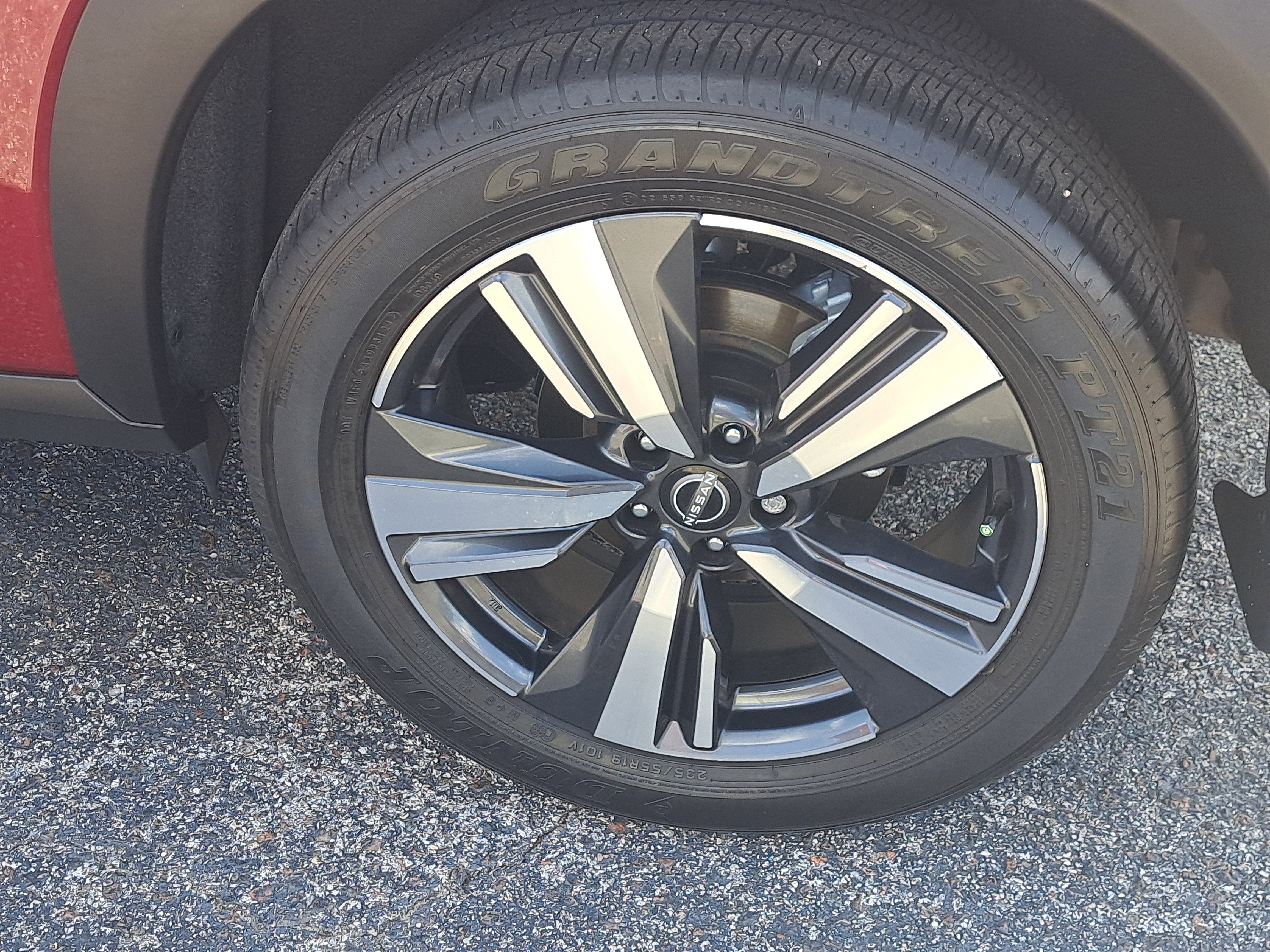 2025 Nissan Rogue SL