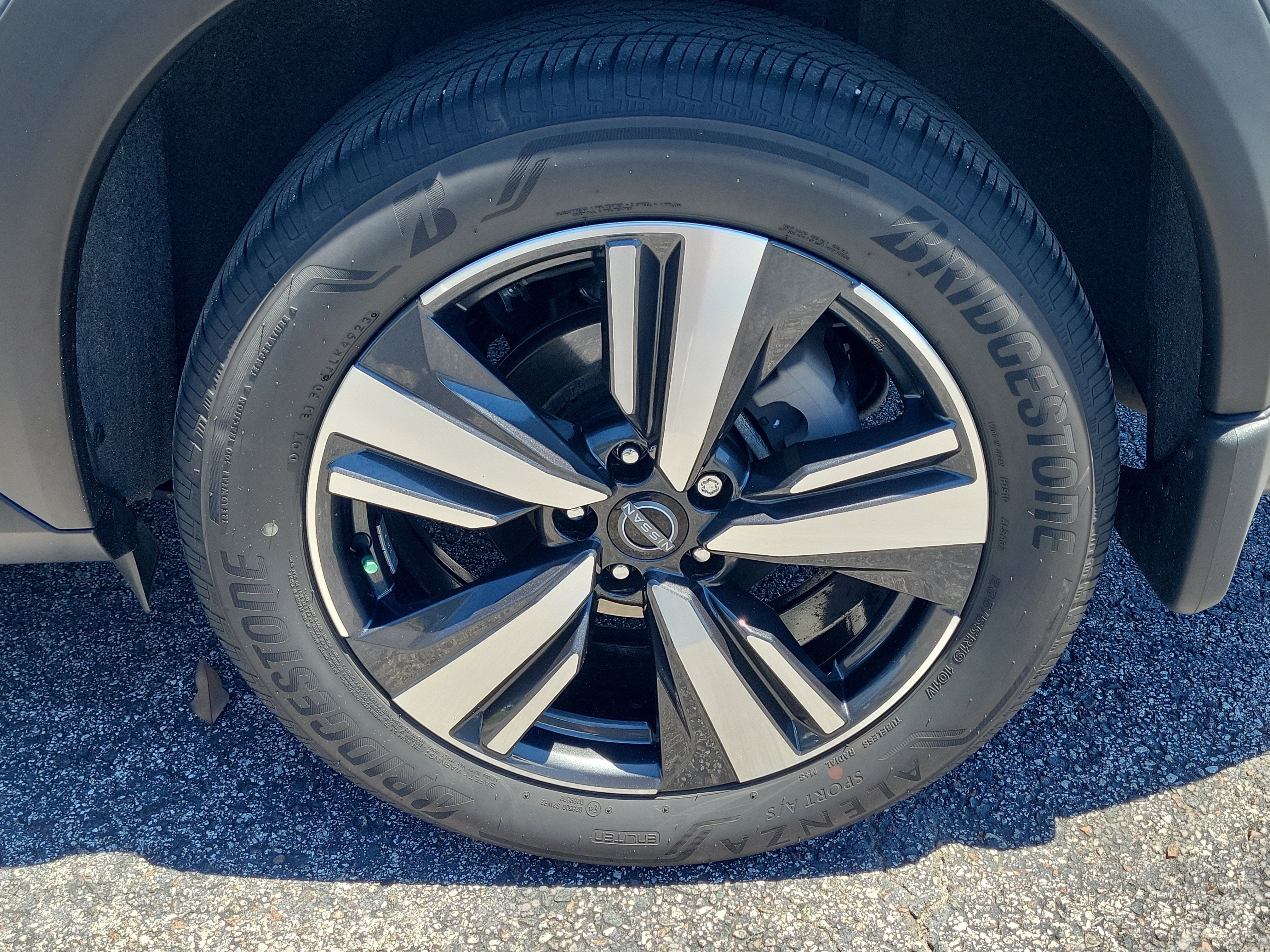 2024 Nissan Rogue SL