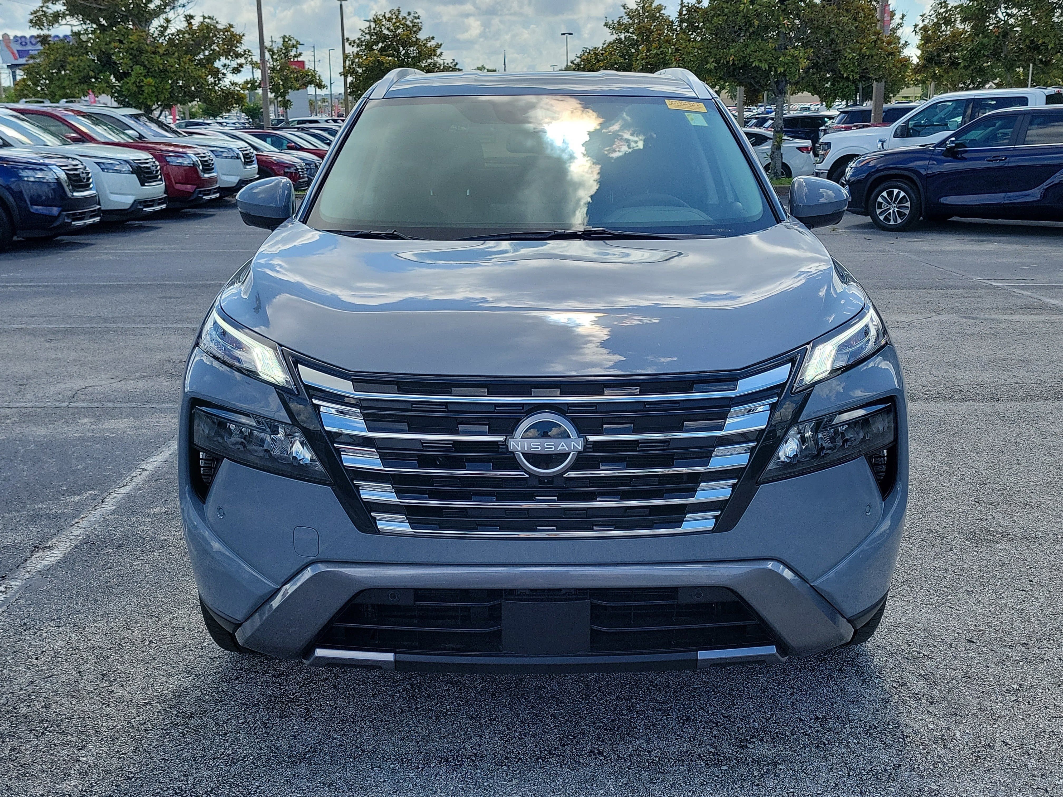 2025 Nissan Rogue SL