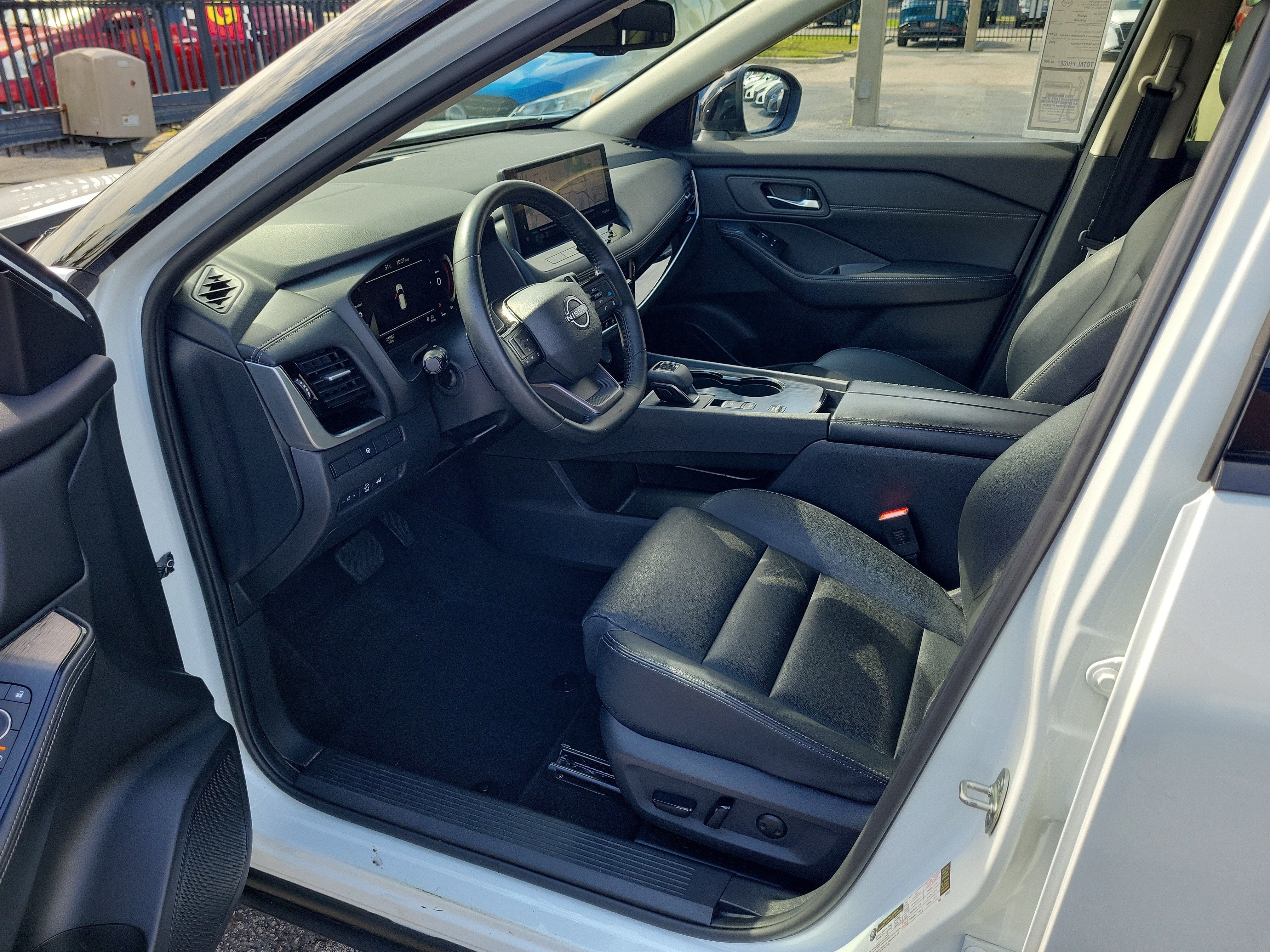 2025 Nissan Rogue SL