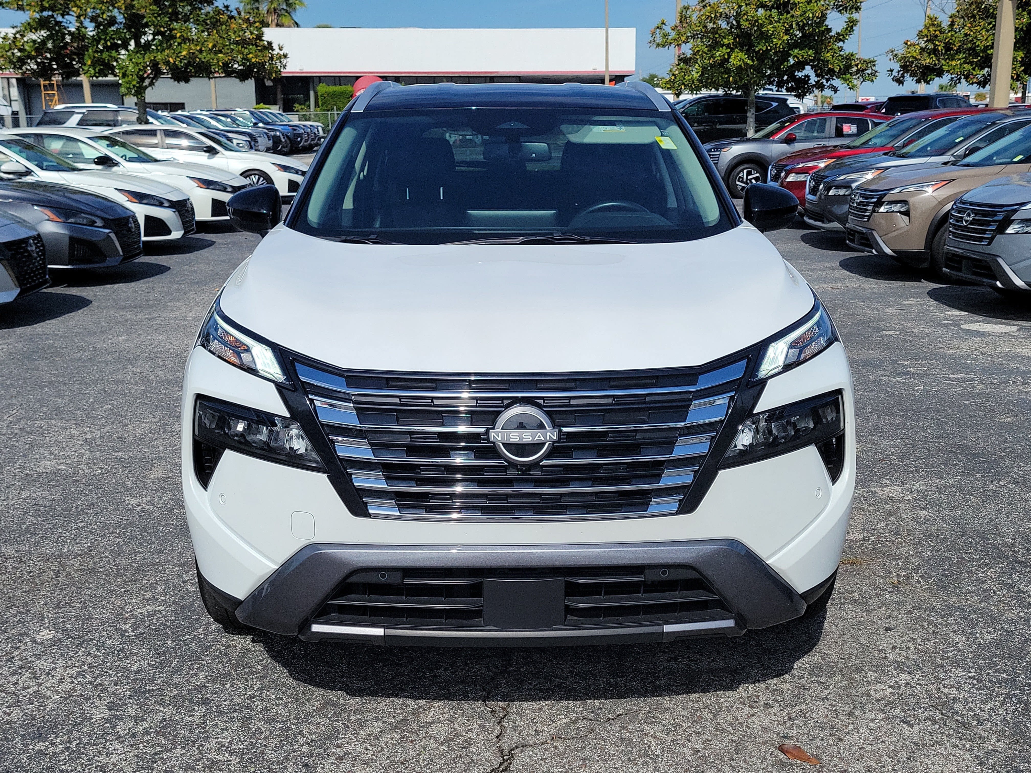 2025 Nissan Rogue SL