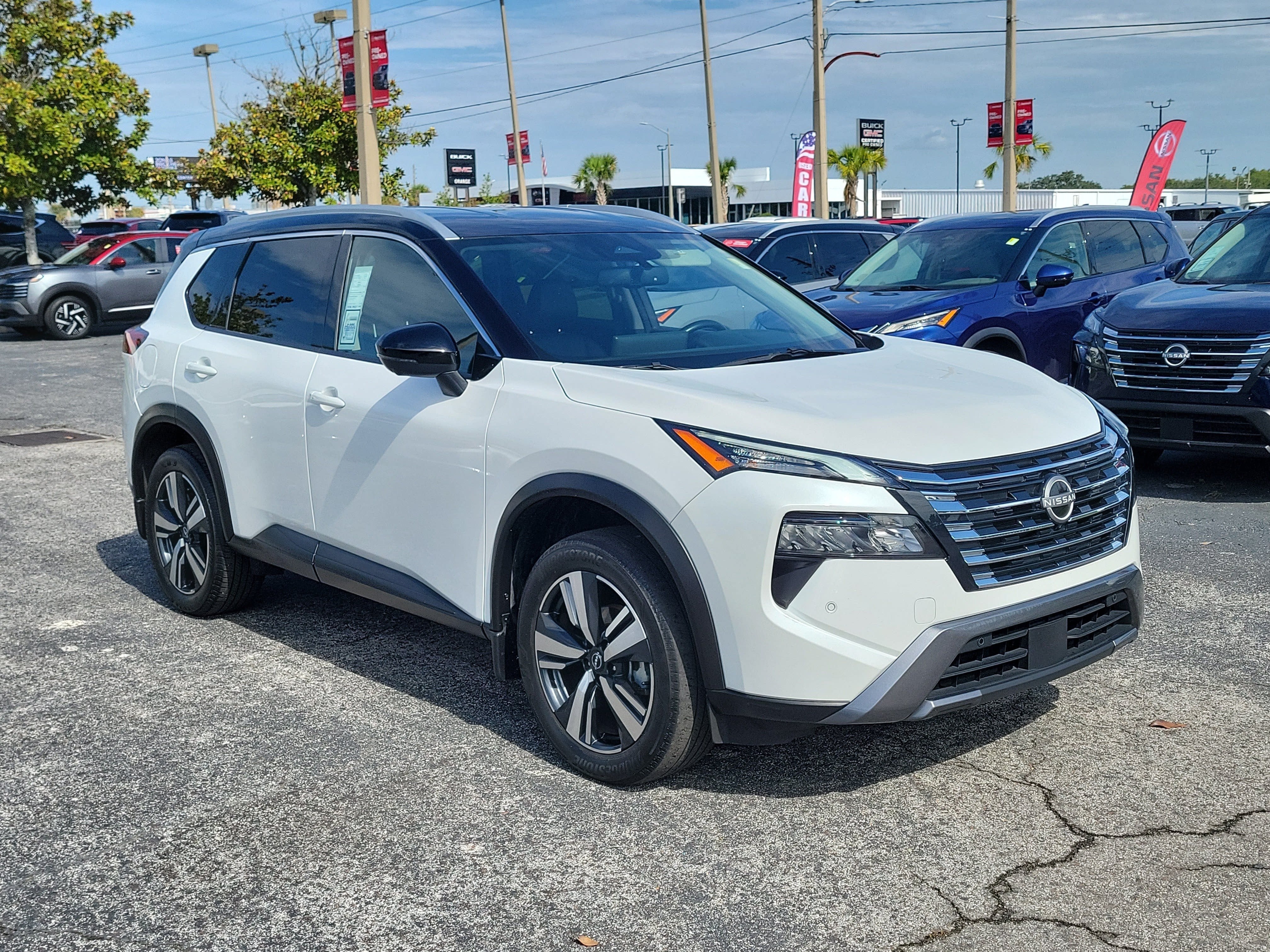 2025 Nissan Rogue SL