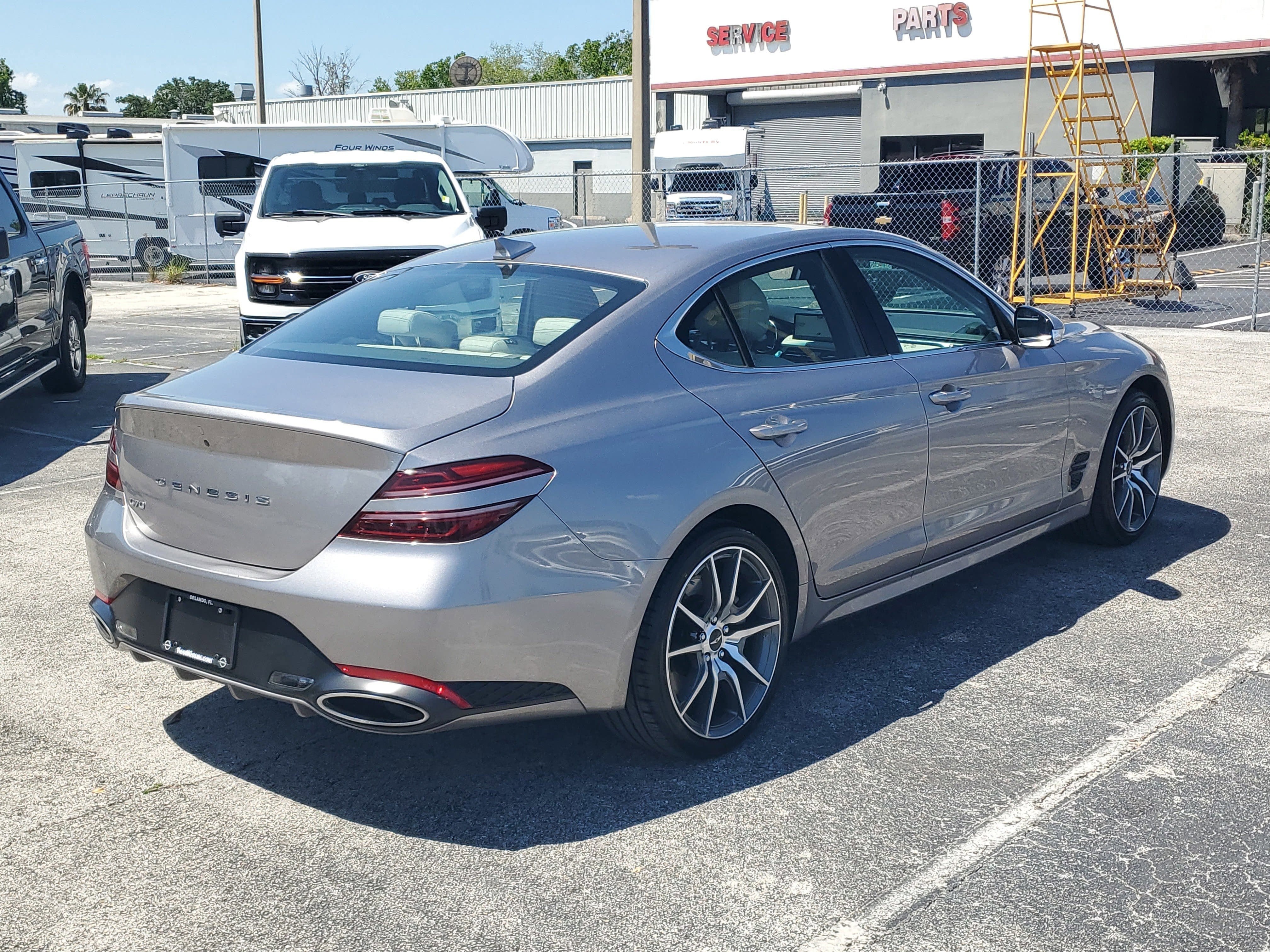 2025 Genesis G70 2.5T