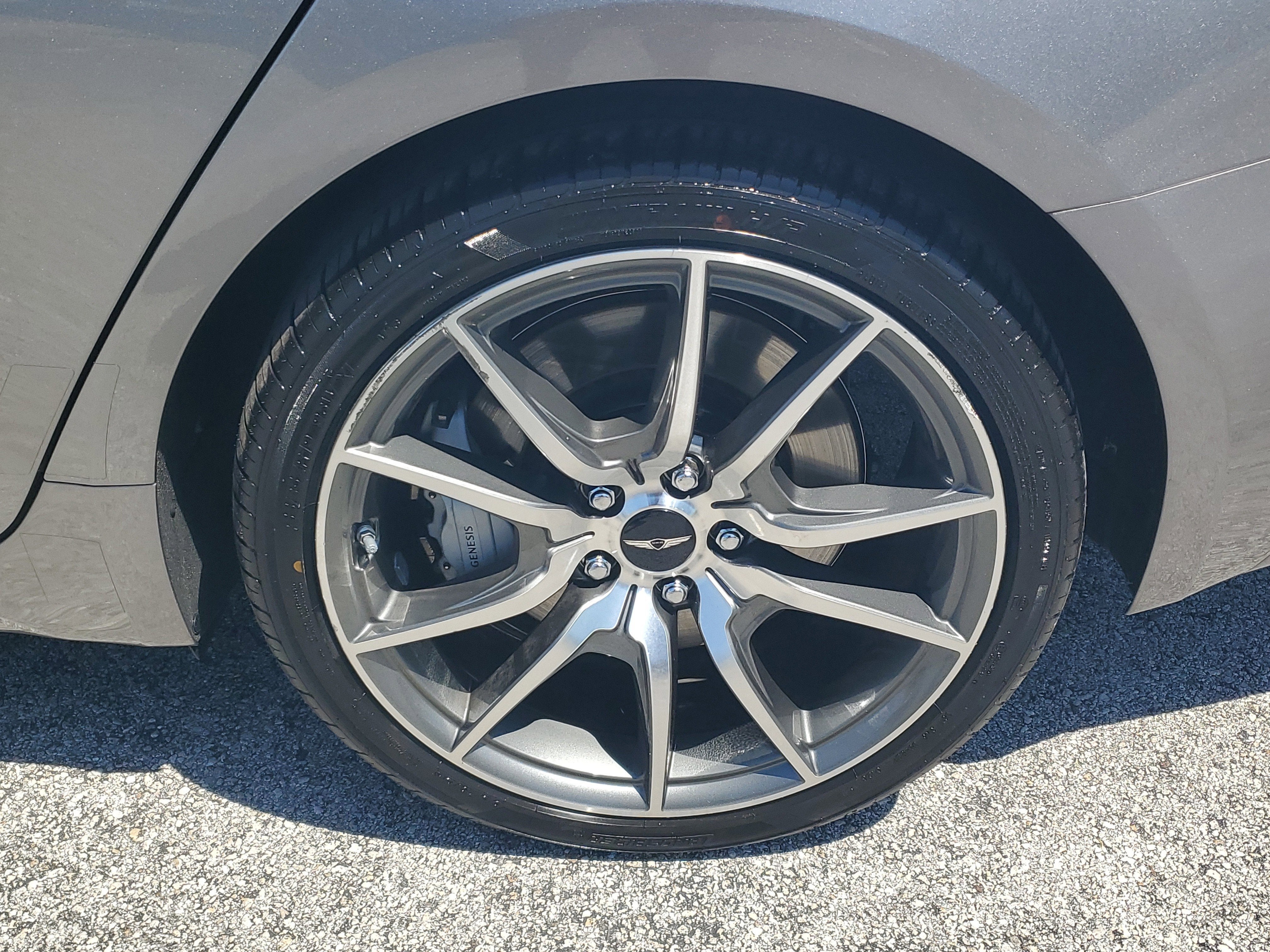 2025 Genesis G70 2.5T