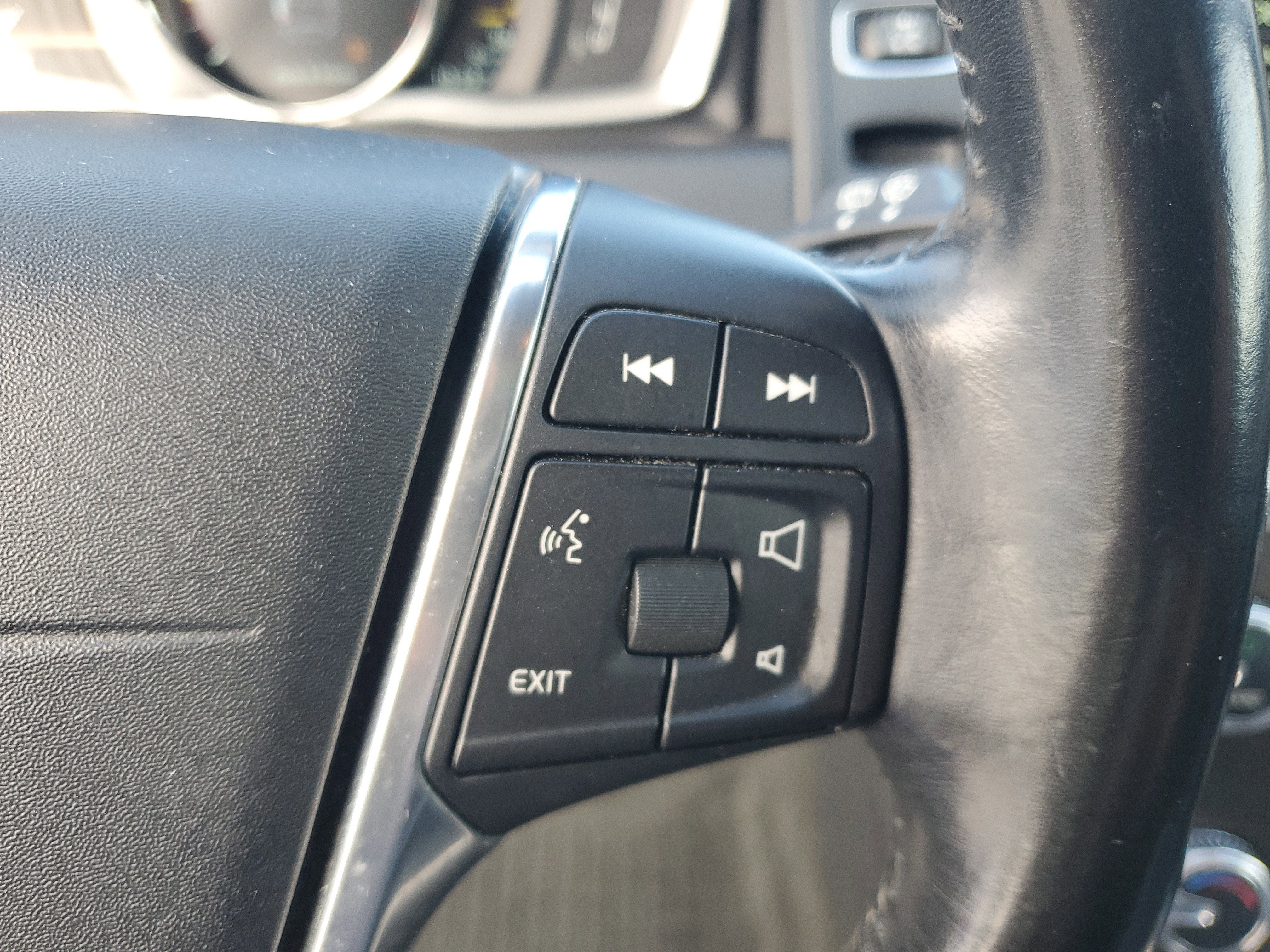 2016 Volvo XC60 T5 Drive-E Premier