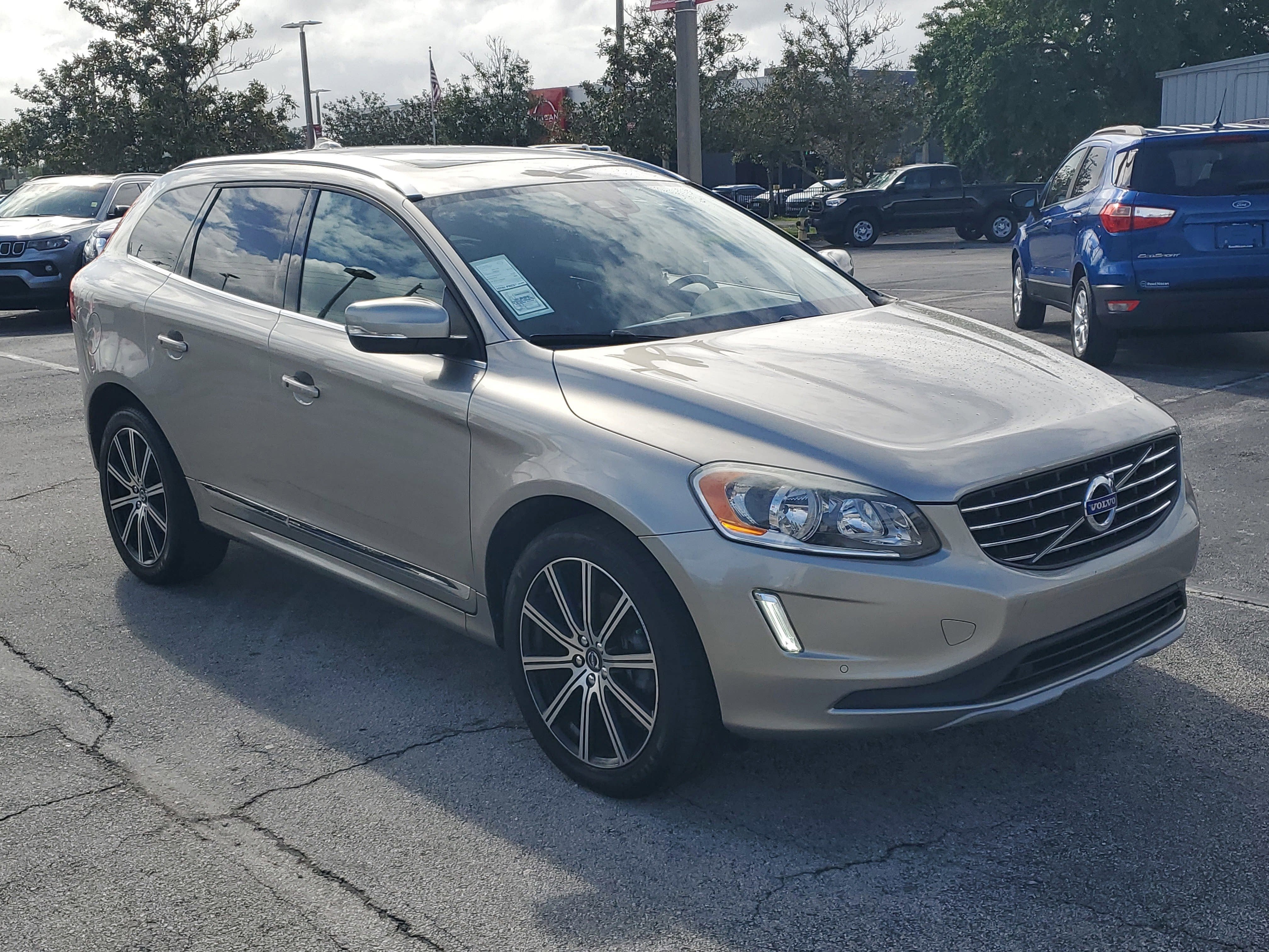 2016 Volvo XC60 T5 Drive-E Premier