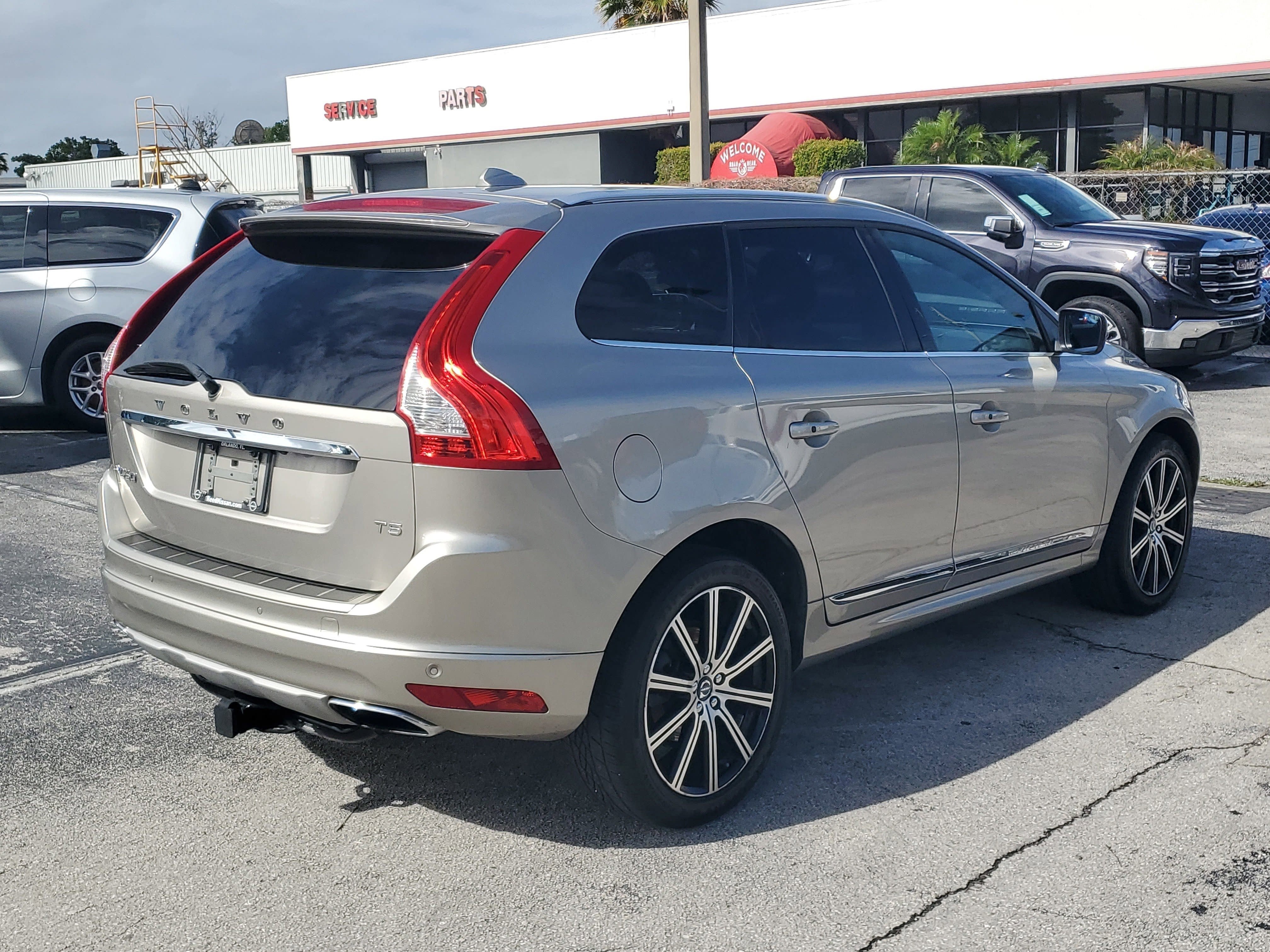 2016 Volvo XC60 T5 Drive-E Premier