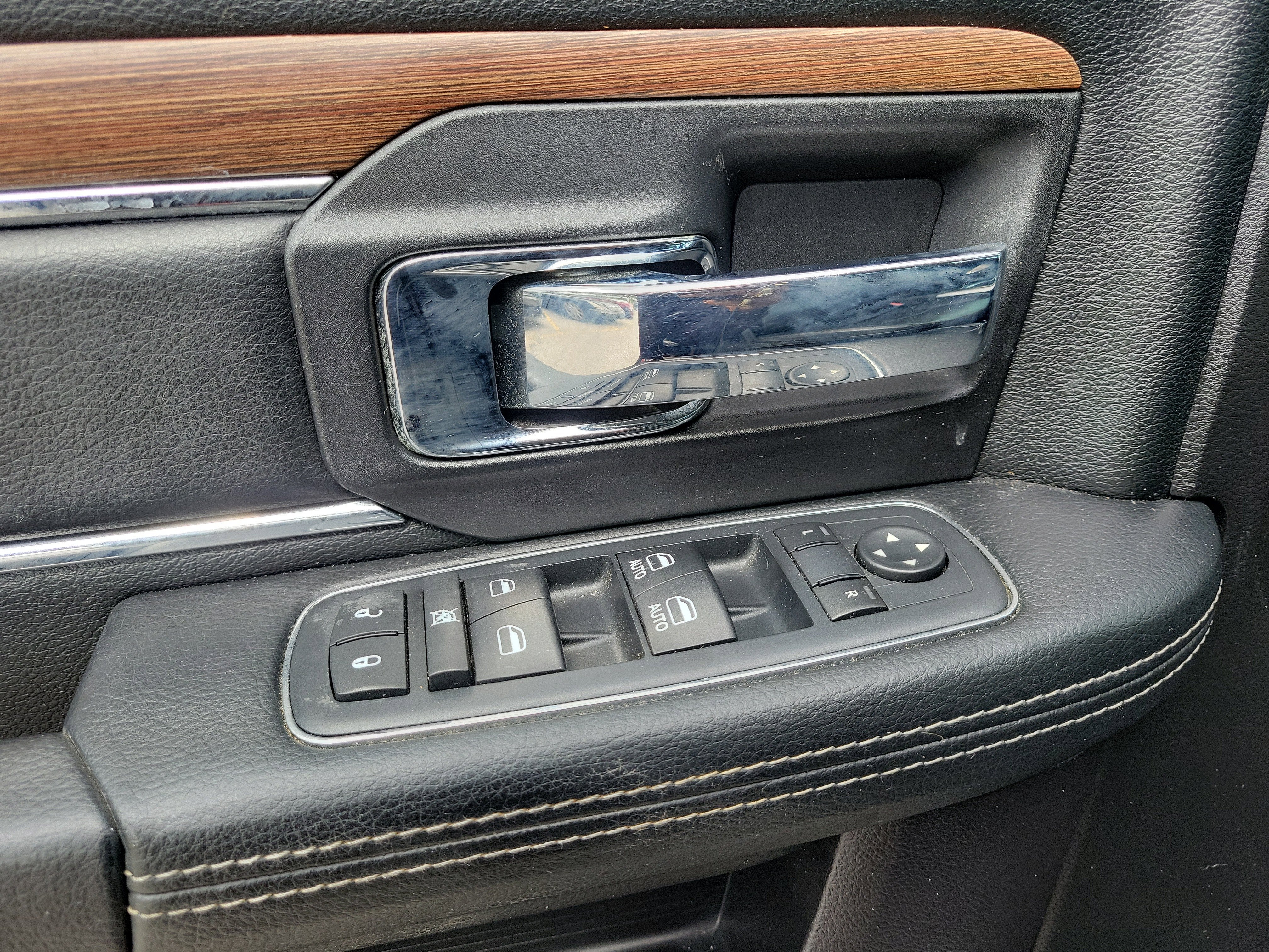 2016 RAM 1500 Laramie