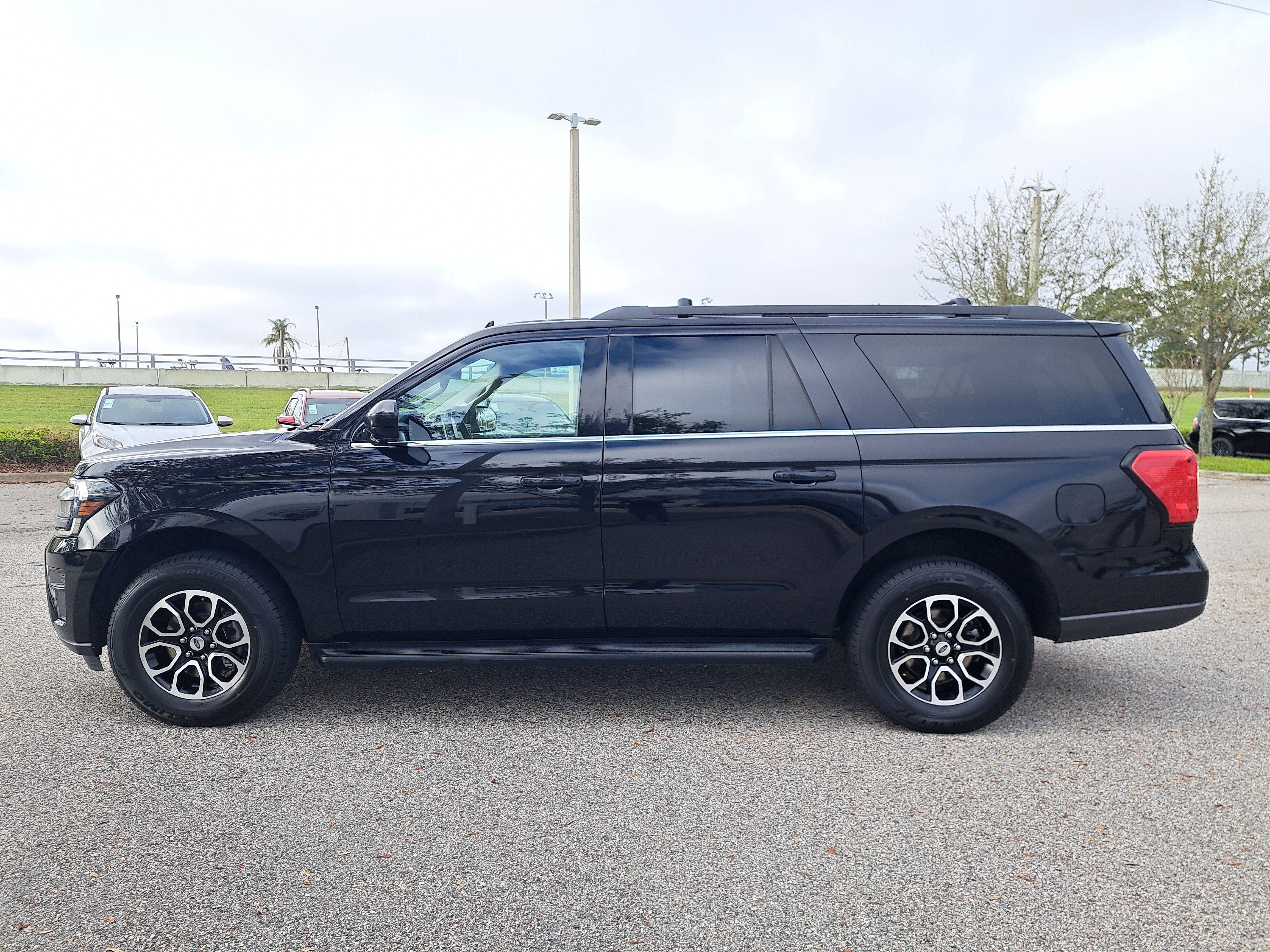 2024 Ford Expedition Max XLT