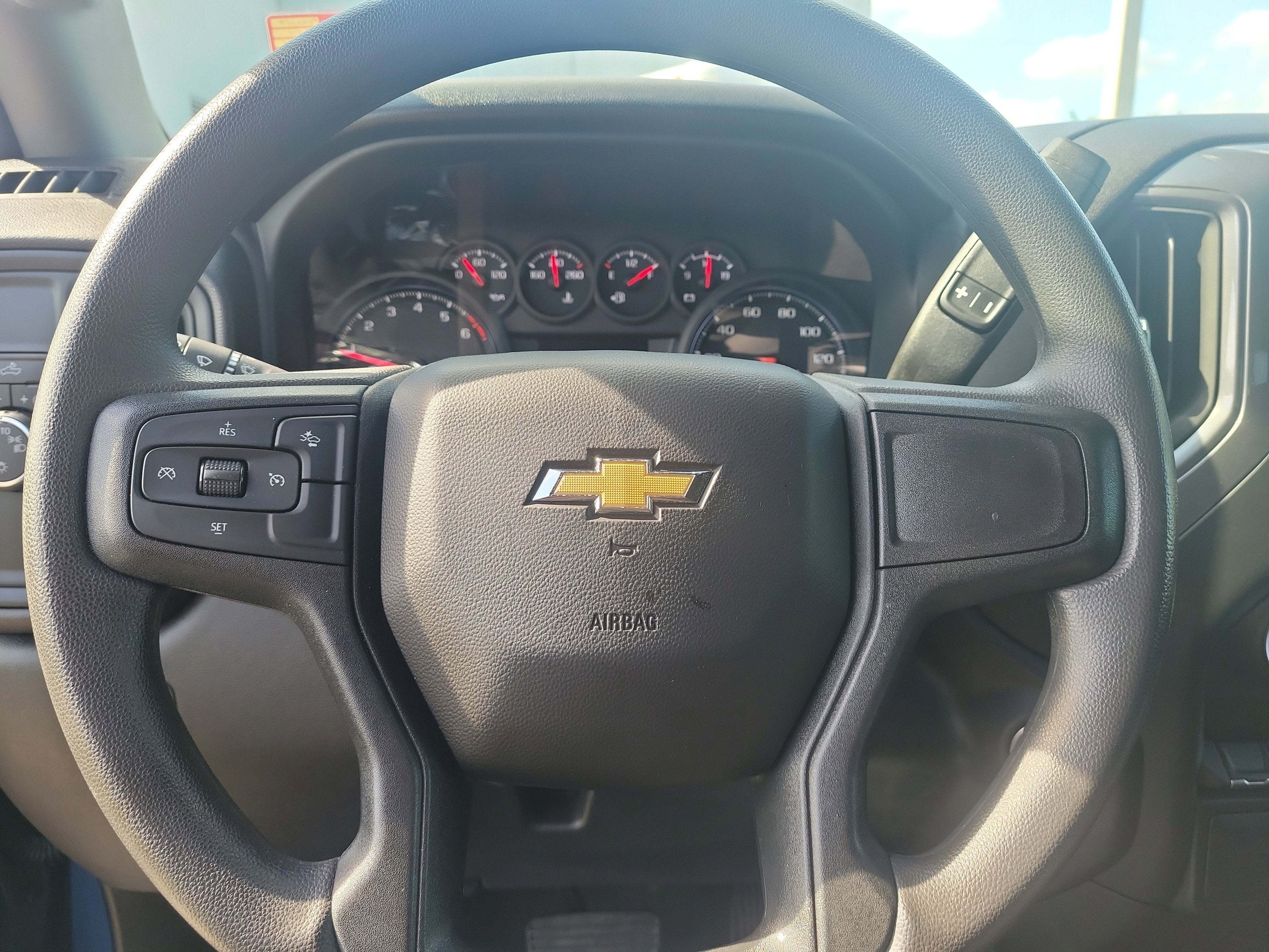 2024 Chevrolet Silverado 1500 Custom