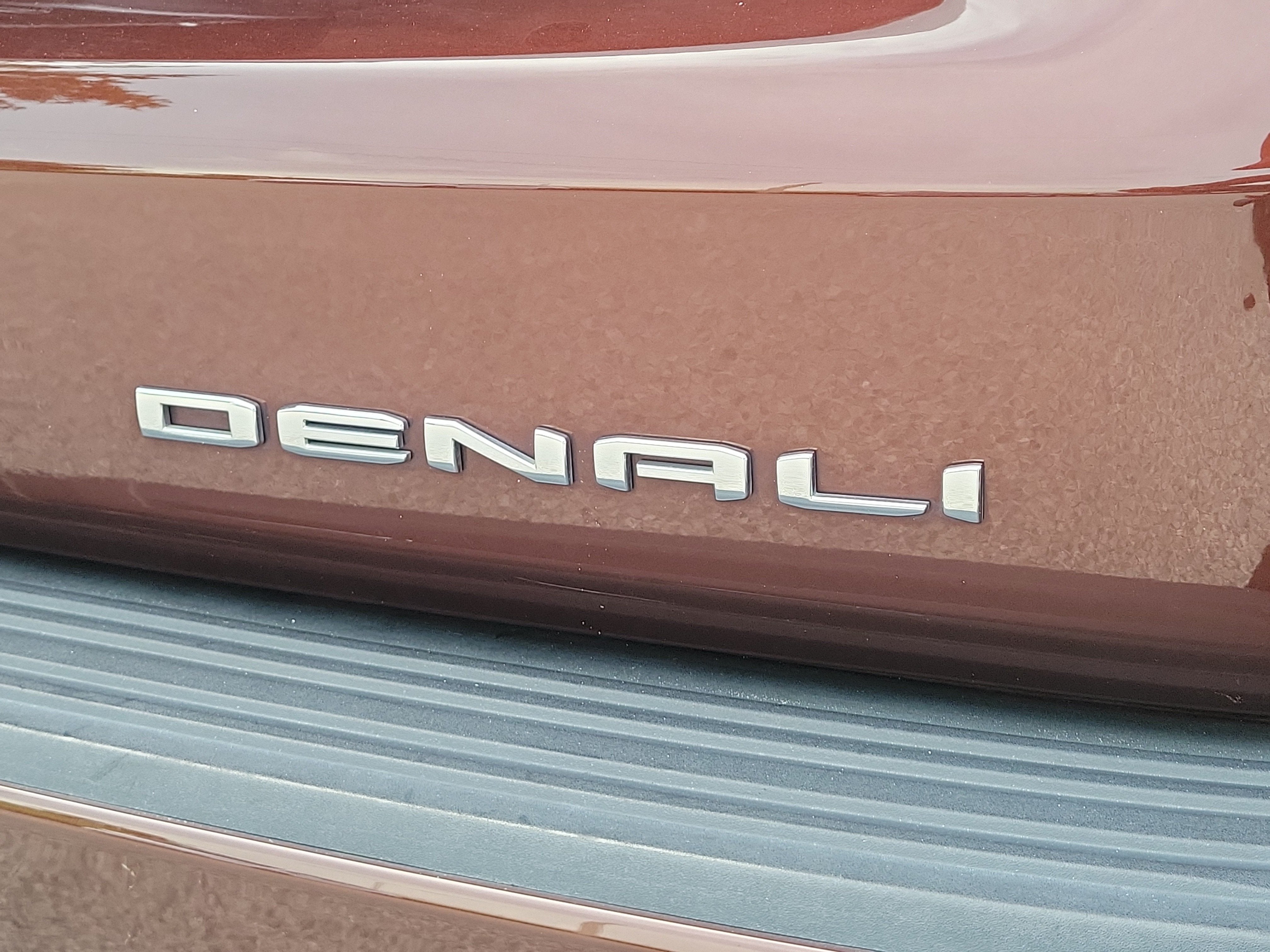 2022 GMC Yukon Denali