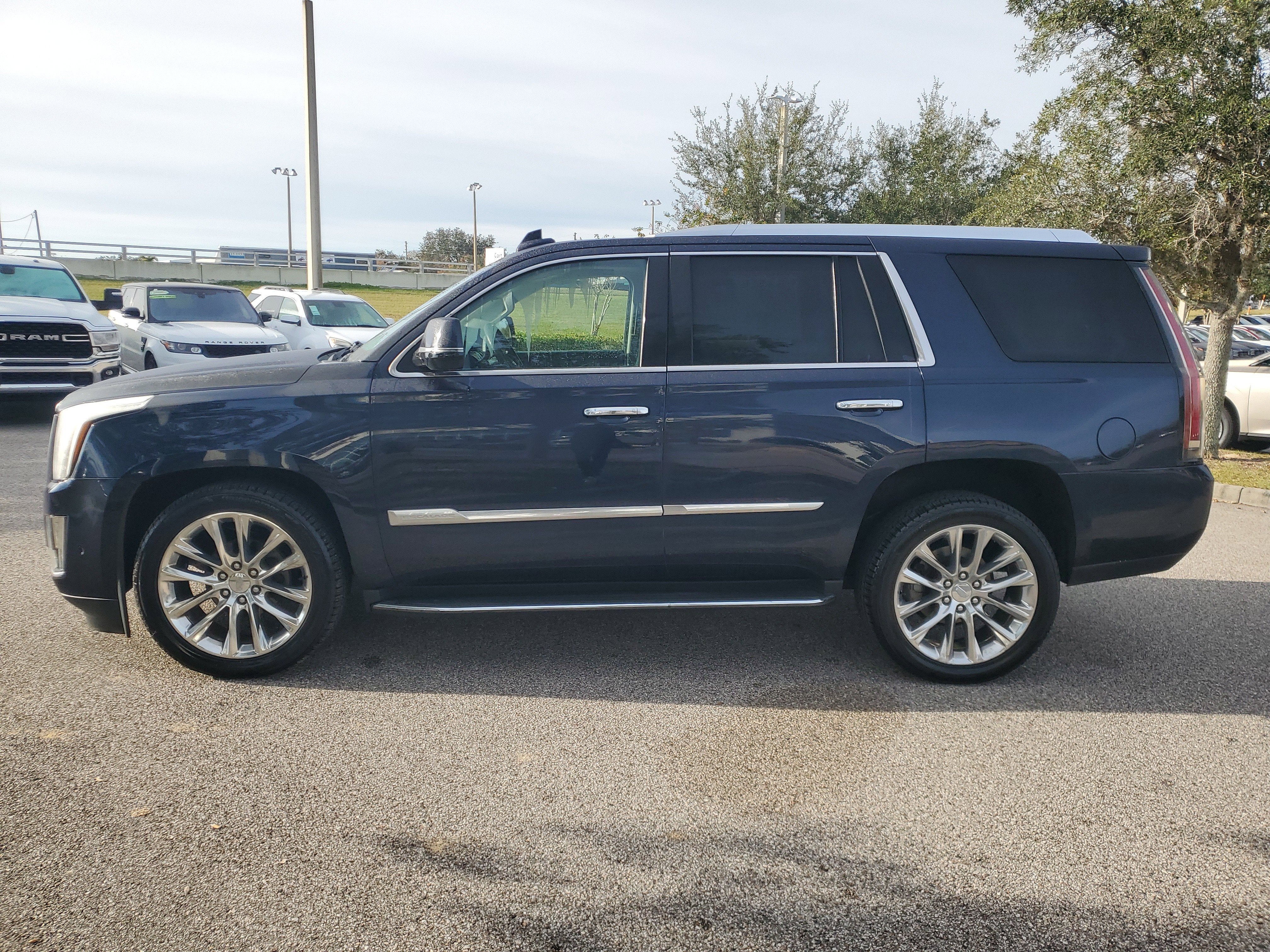 2019 Cadillac Escalade Luxury