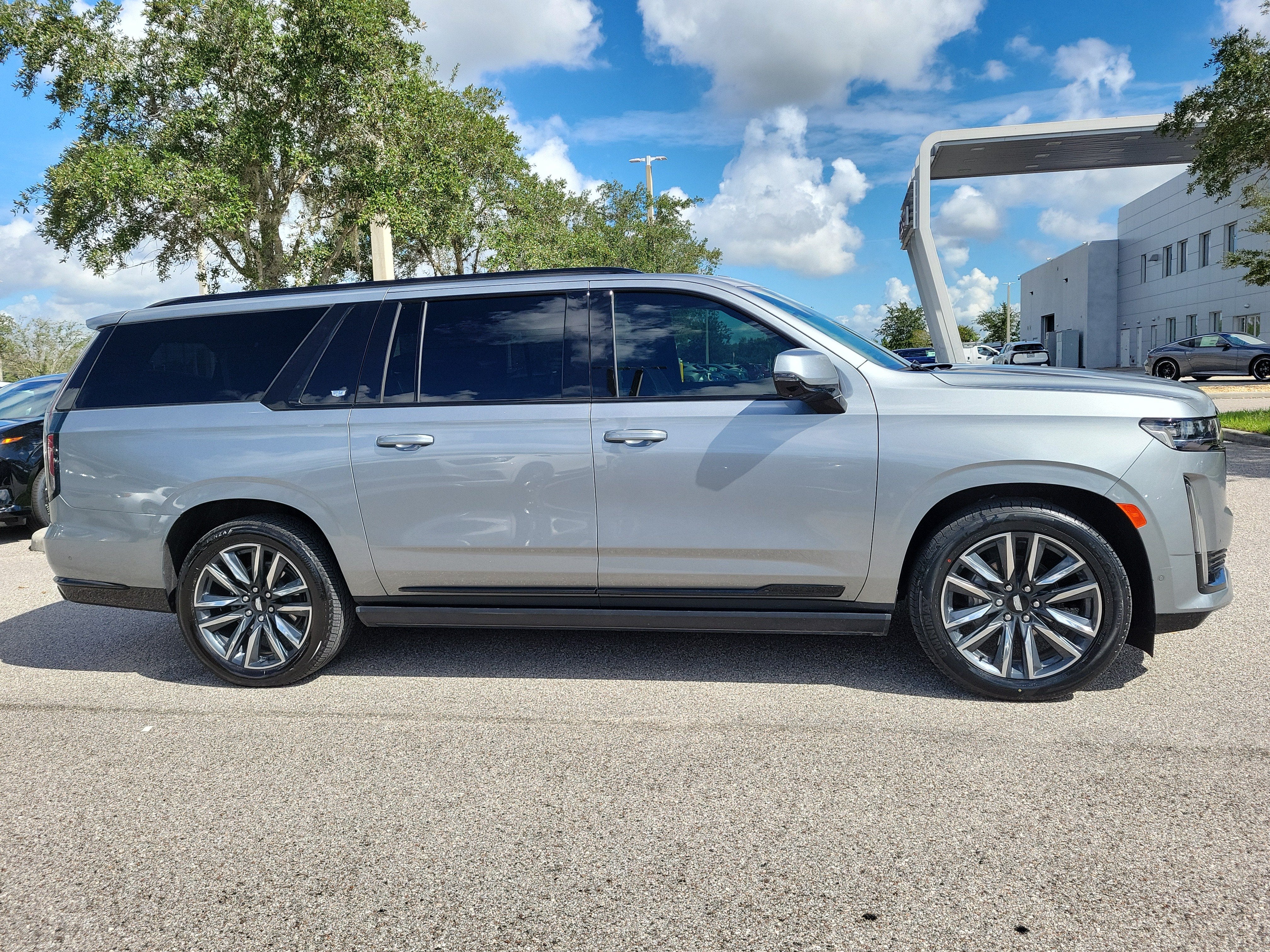 2024 Cadillac Escalade ESV 4WD Sport