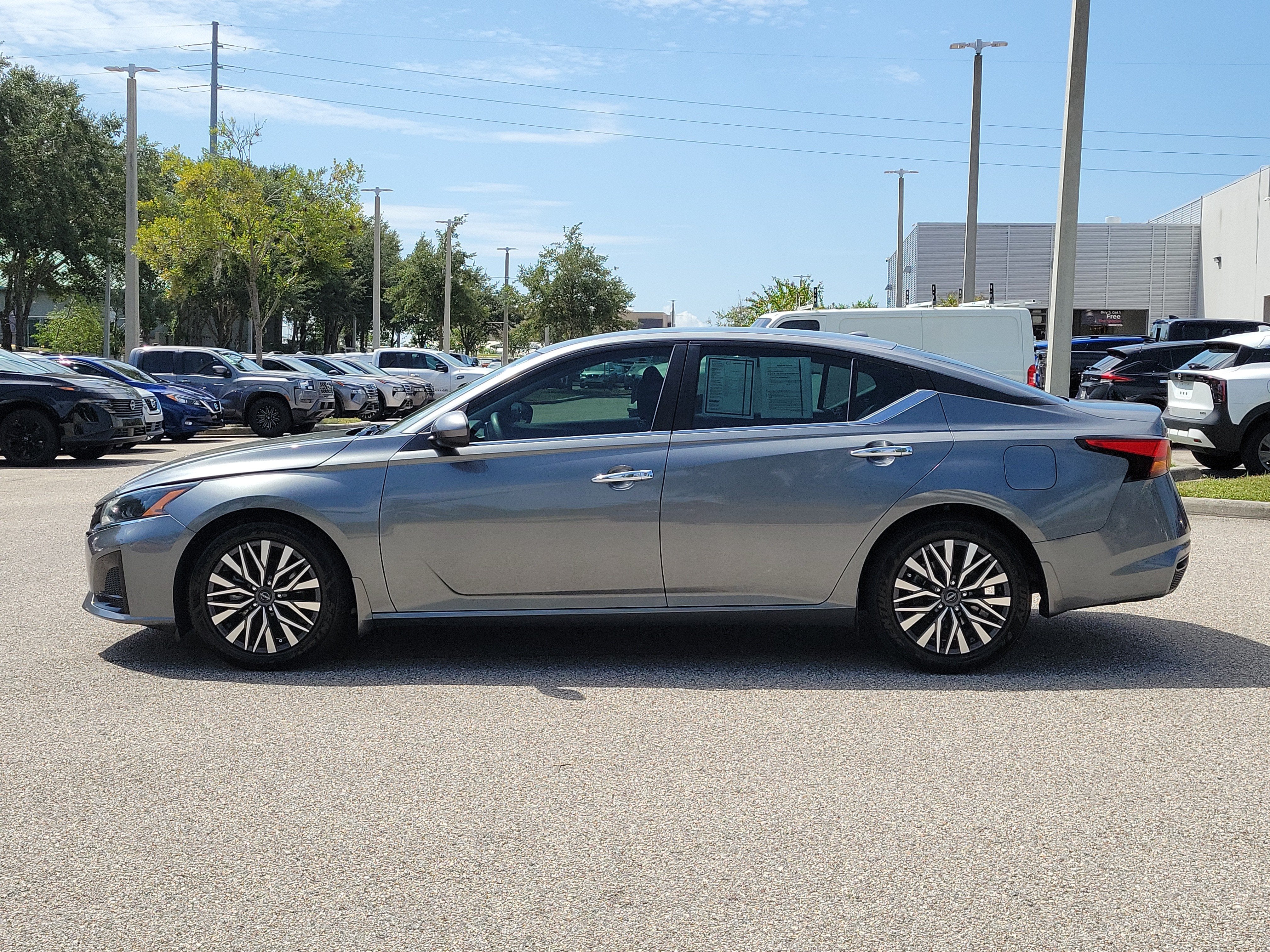 2023 Nissan Altima 2.5 SV