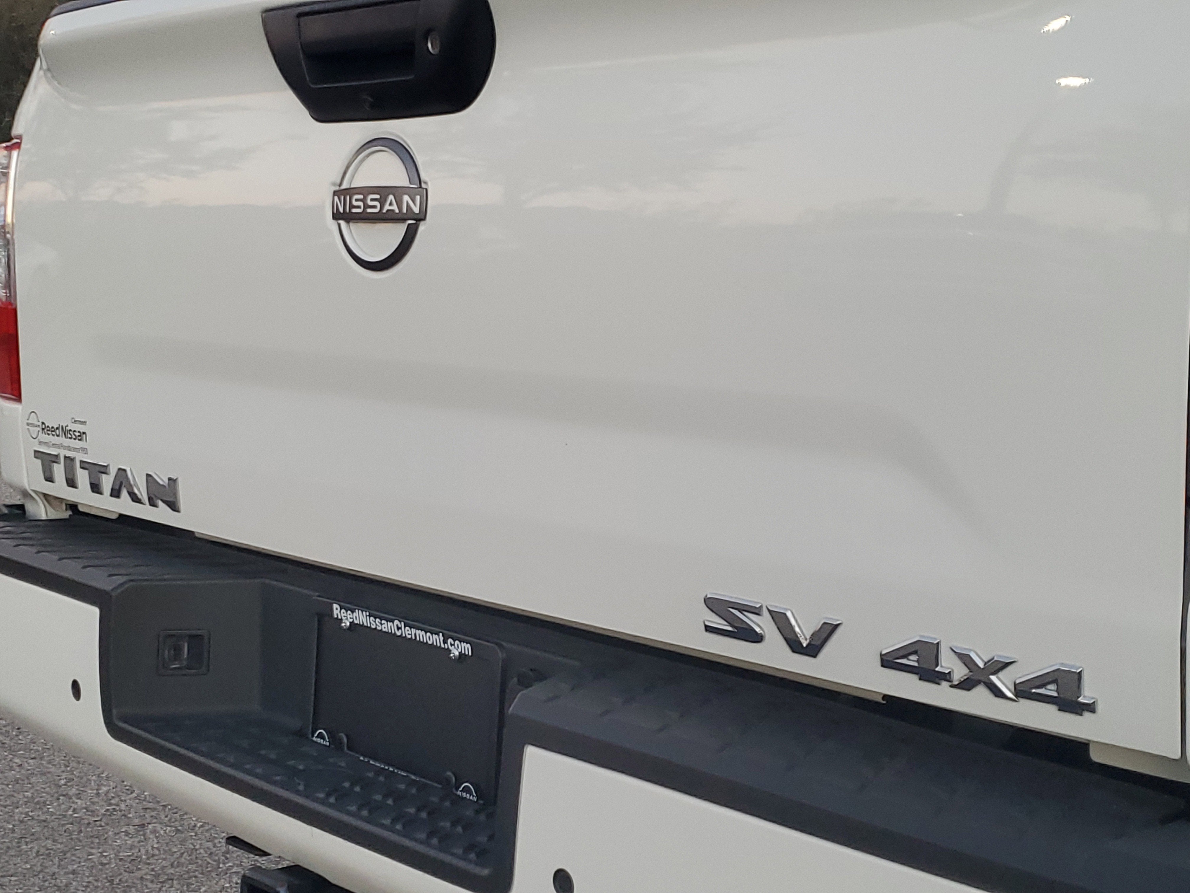 2024 Nissan Titan SV