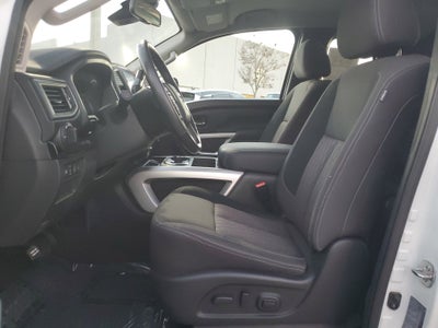 2024 Nissan Titan SV