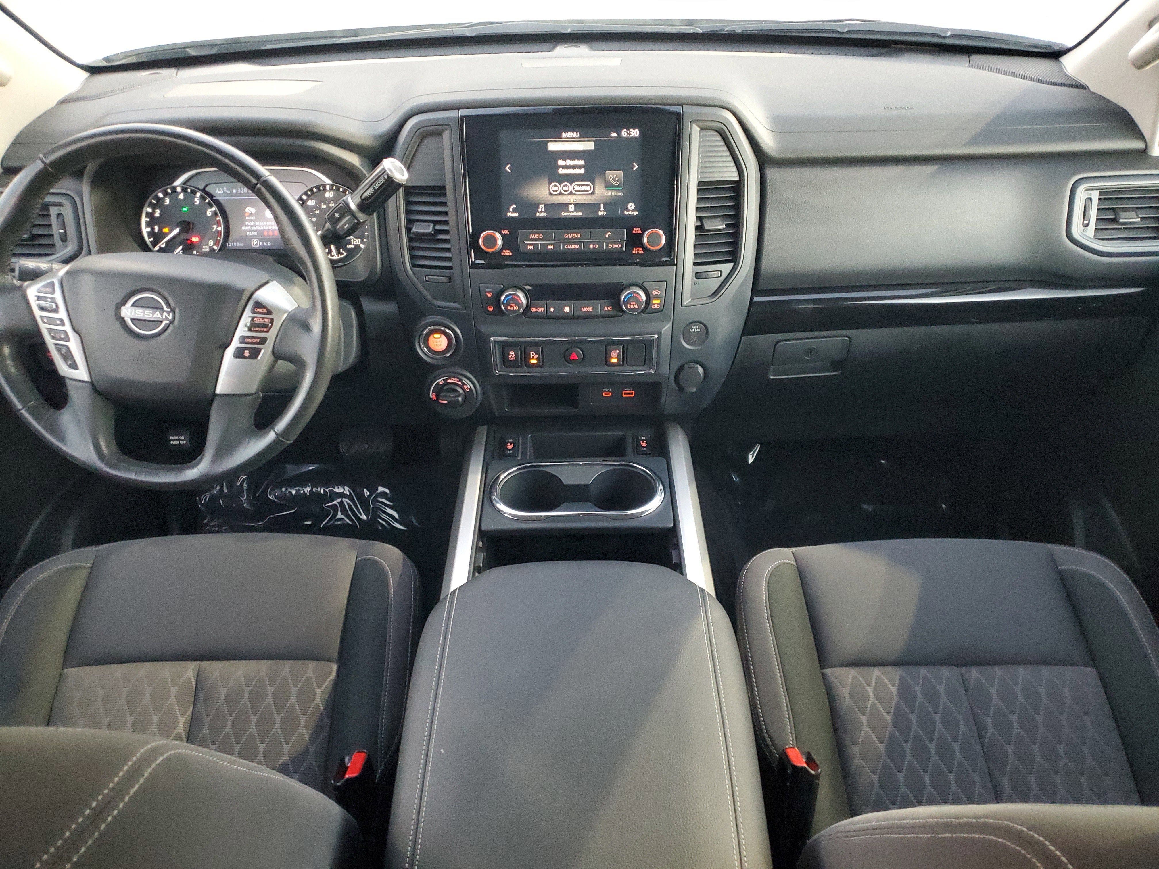 2024 Nissan Titan SV