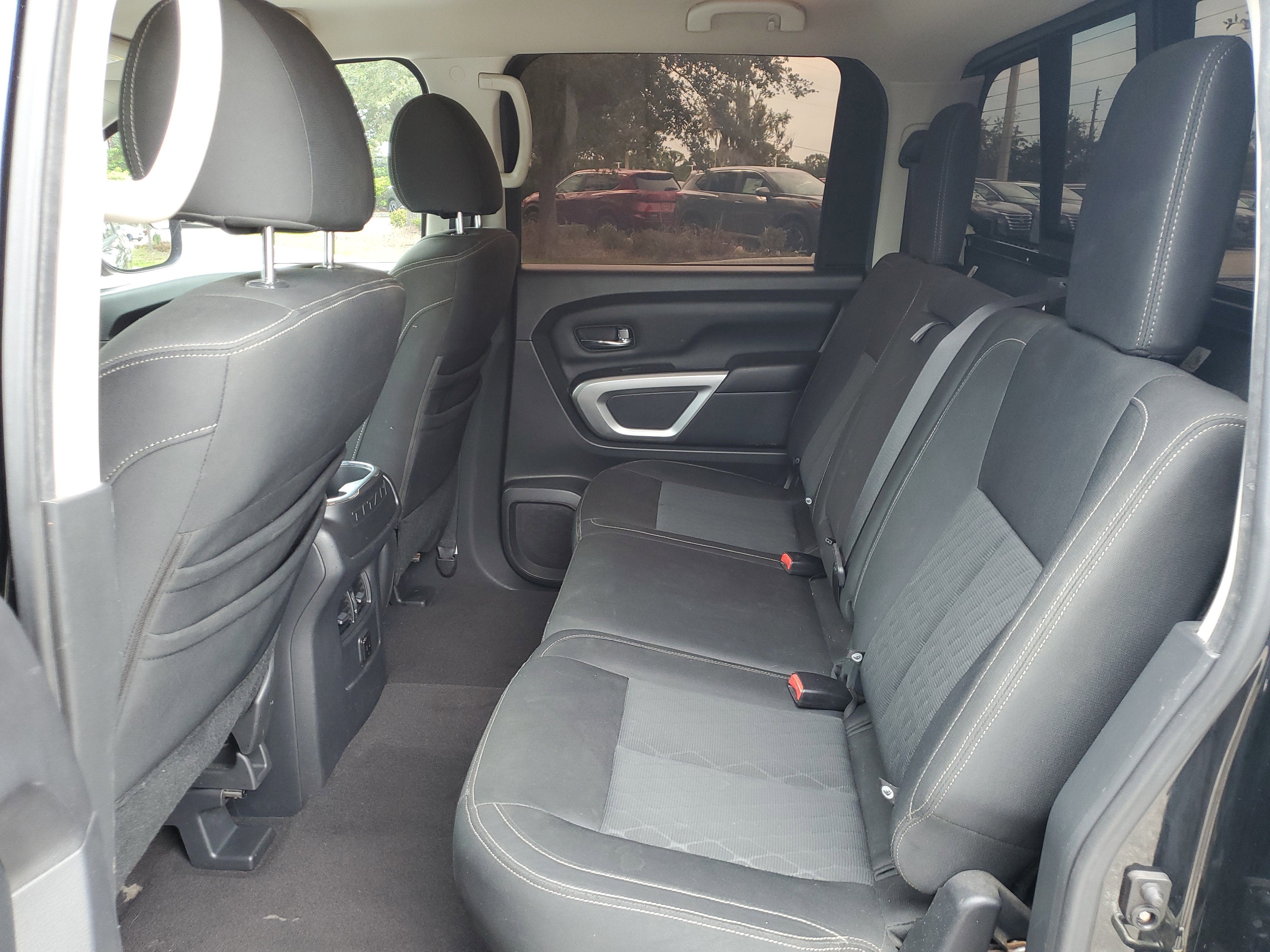 2017 Nissan Titan SV