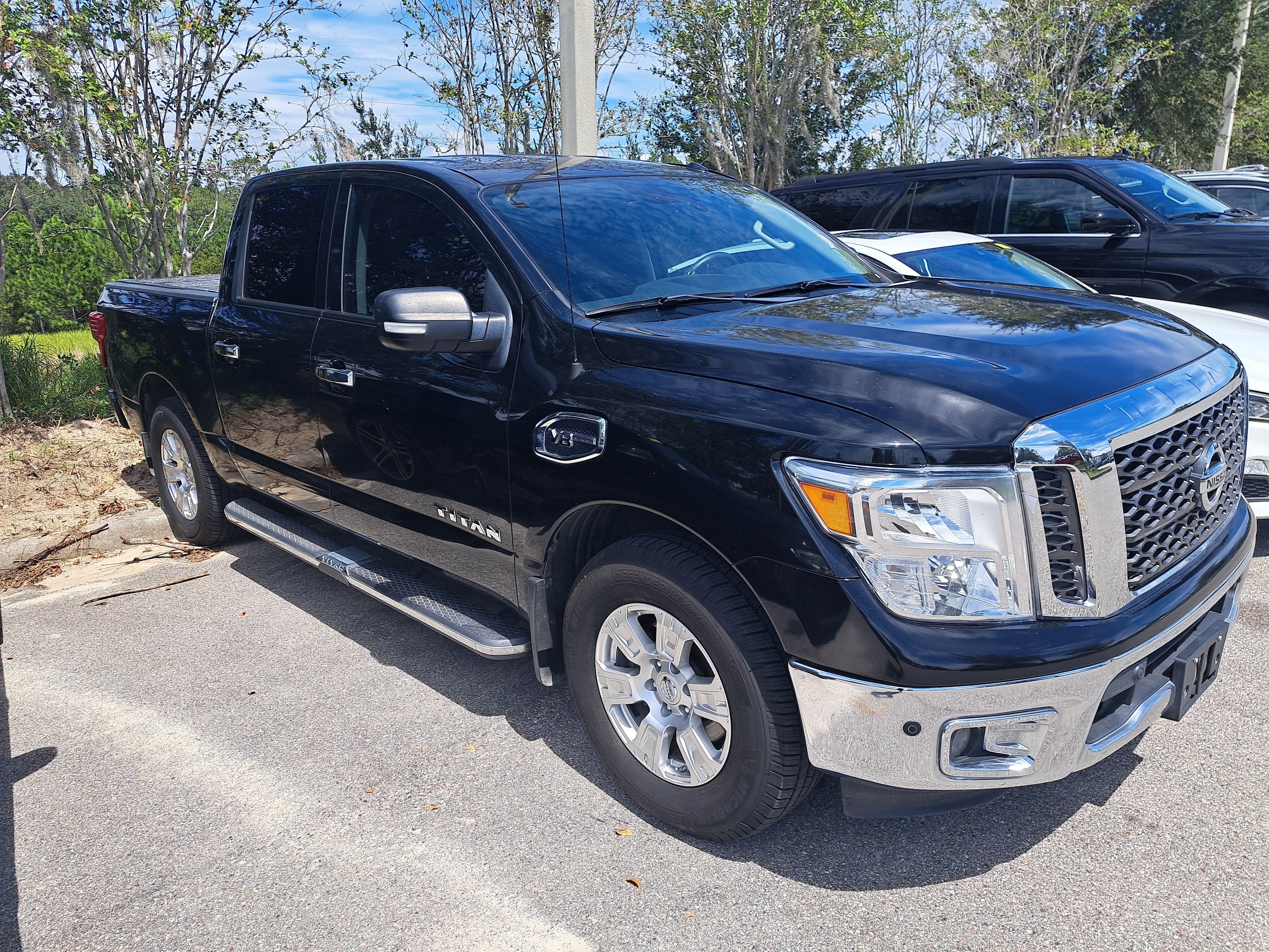 2017 Nissan Titan SV