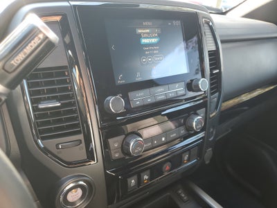 2024 Nissan Titan SV