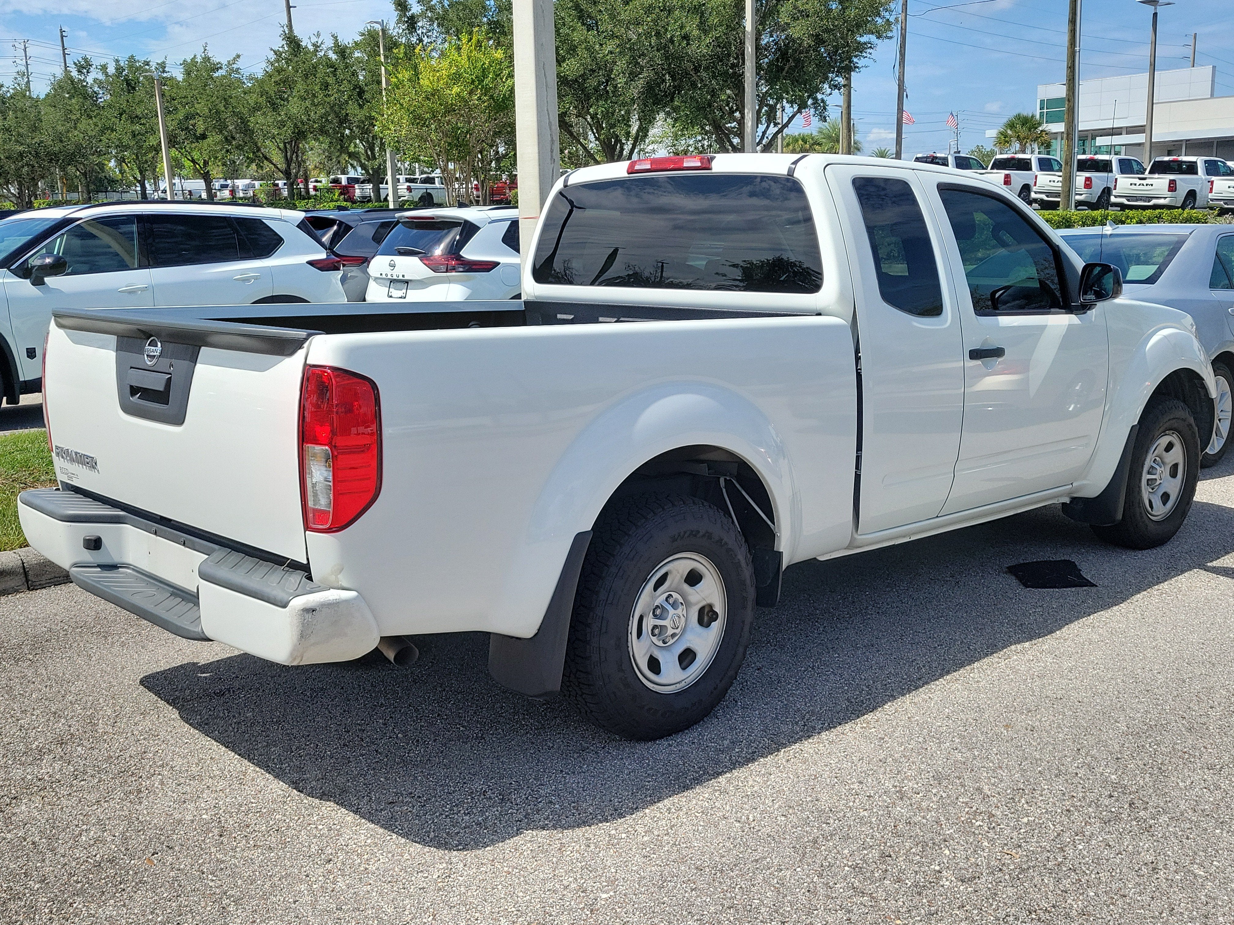 2019 Nissan Frontier S