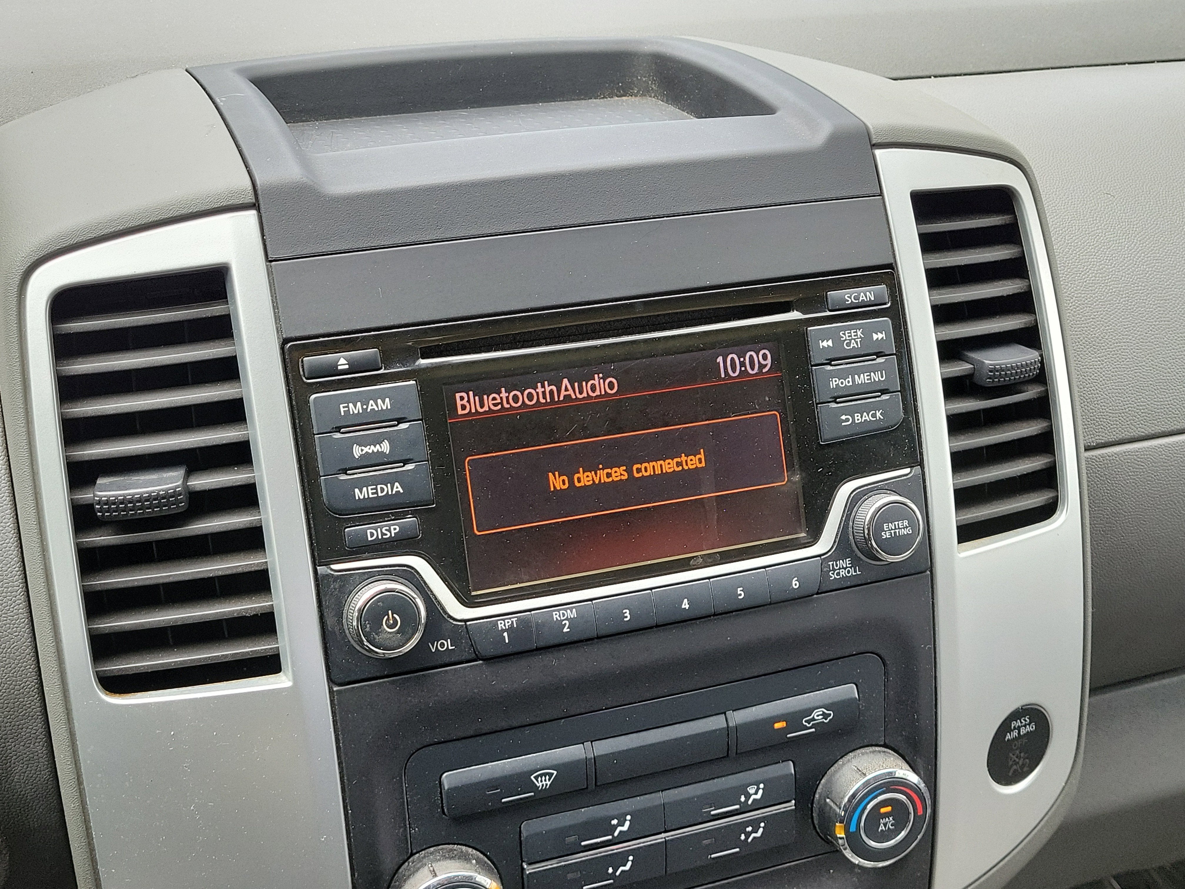 2017 Nissan Frontier SV V6
