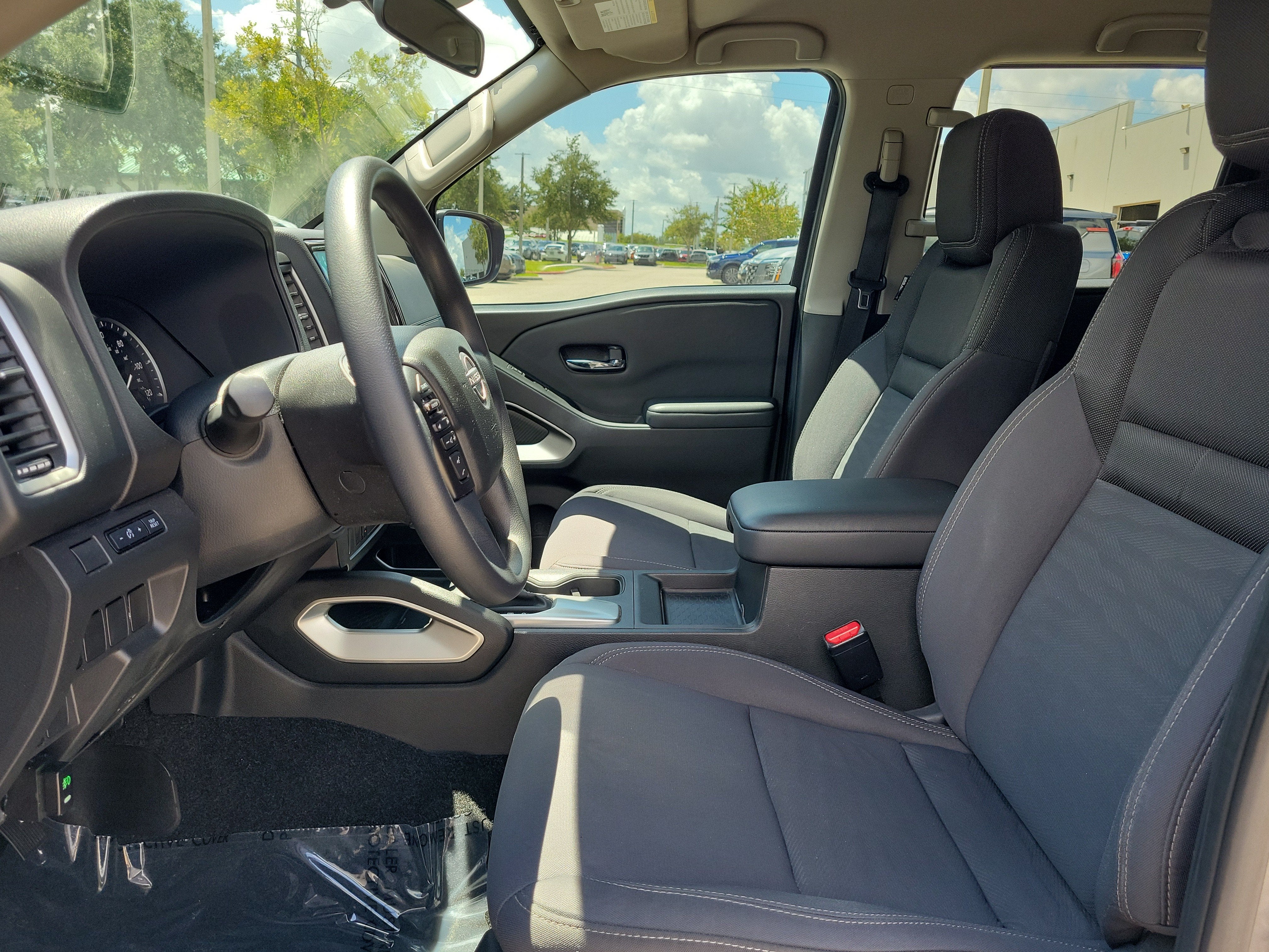 2024 Nissan Frontier SV