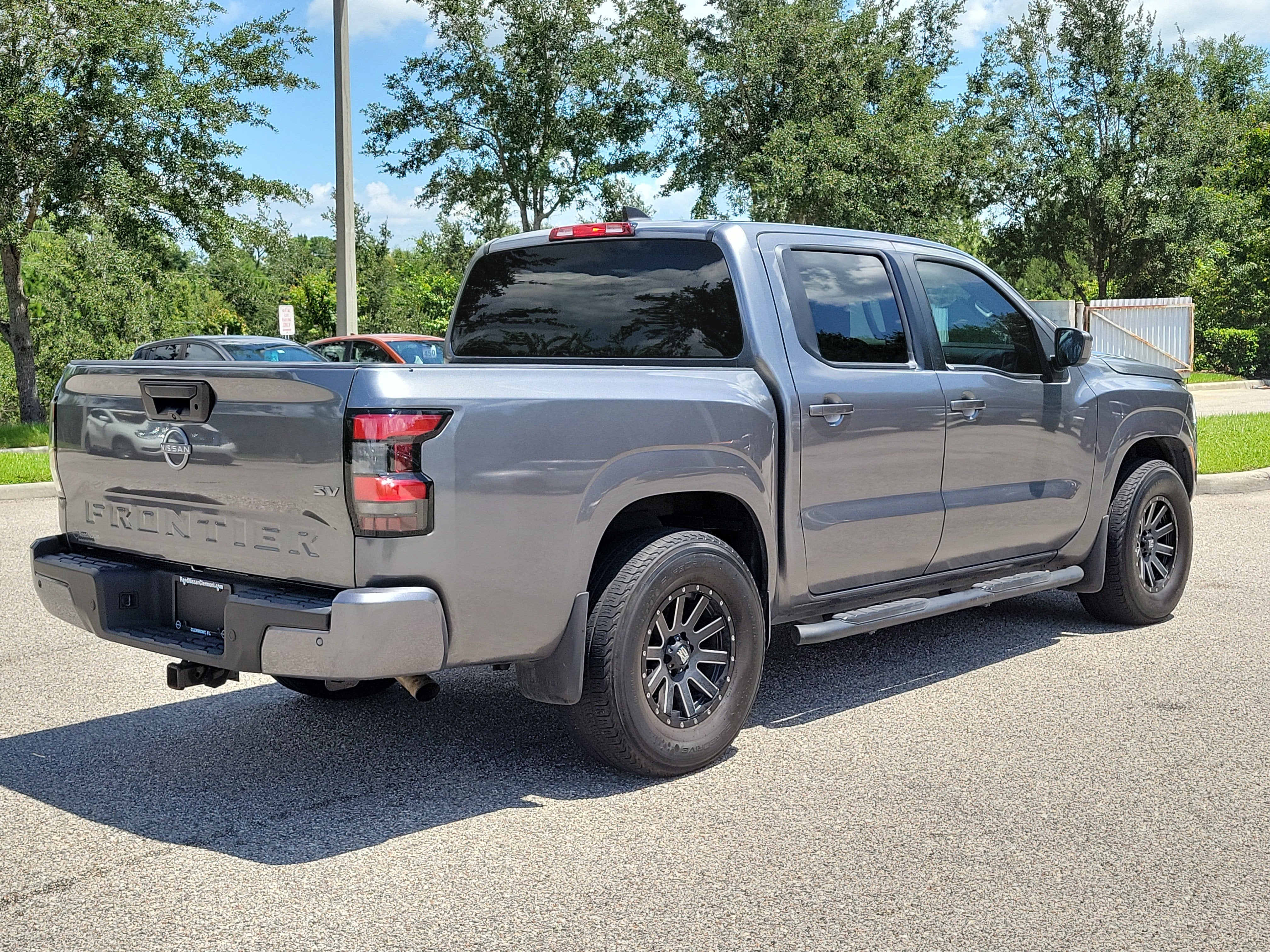 2024 Nissan Frontier SV